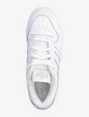 adidas Originals - RIVALRY LOW J - låga sneakers - ftwwht/ftwwht/greone - 3