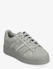 adidas Originals - SUPERSTAR XLG W - lage sneakers - silgrn/crywht/greoxi - 0