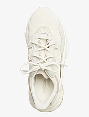 adidas Originals - OZWEEGO W - lave sneakers - owhite/wonbei/owhite - 3