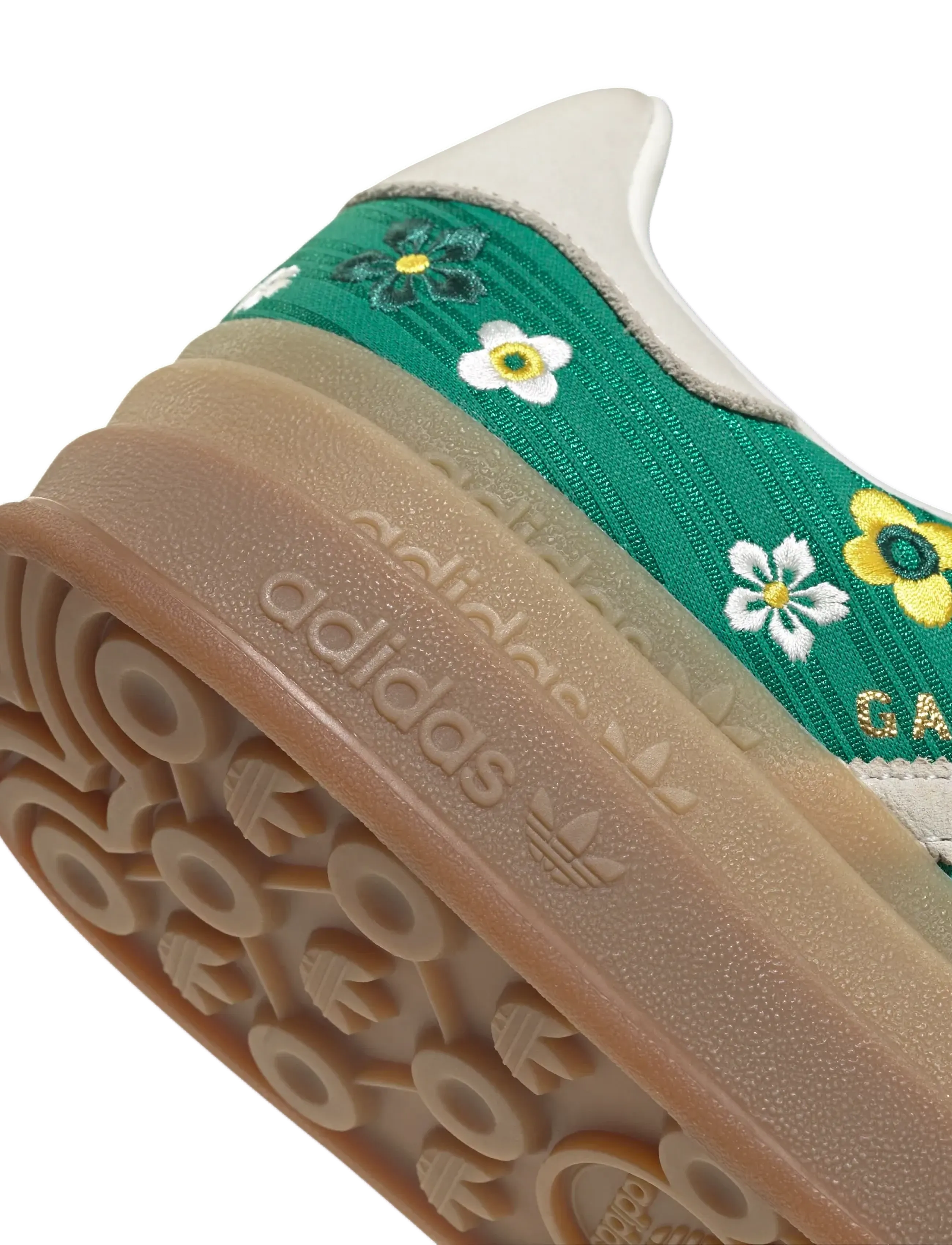 adidas Originals - GAZELLE BOLD W - lave sneakers - bgreen/owhite/eqtyel - 5