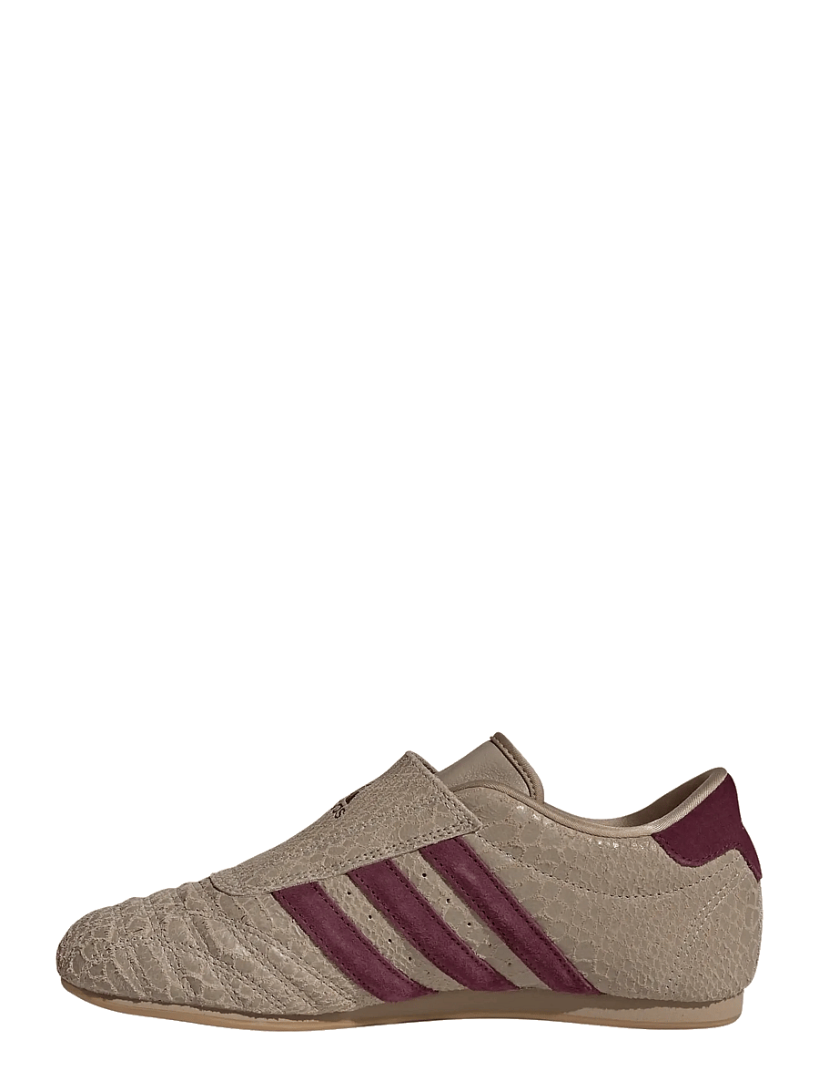 adidas Originals - adidas TAEKWONDO W - lave sneakers - trakha/maroon/gum3 - 2