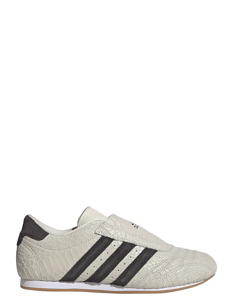 adidas Originals - adidas TAEKWONDO W - lave sneakers - crewht/utiblk/gum3 - 1
