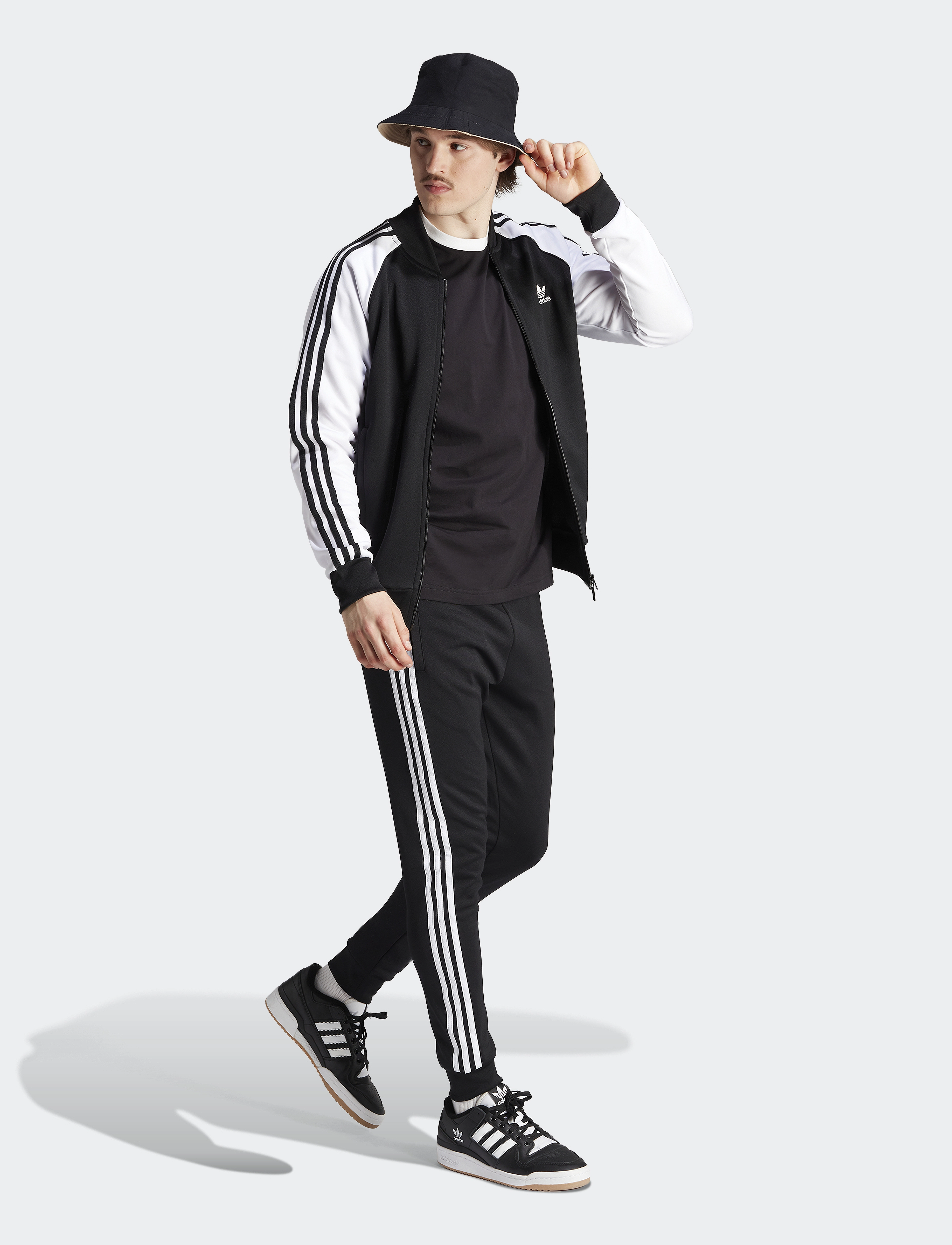 Adidas Originals Sst Tp mjukisbyxor herr – bild 3