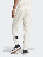 adidas Originals - NEW C TP - sports pants - wonwhi - 3
