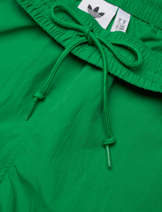 adidas Originals - ADICOLOR CLASSICS SPRINTER SHORTS - green - 7