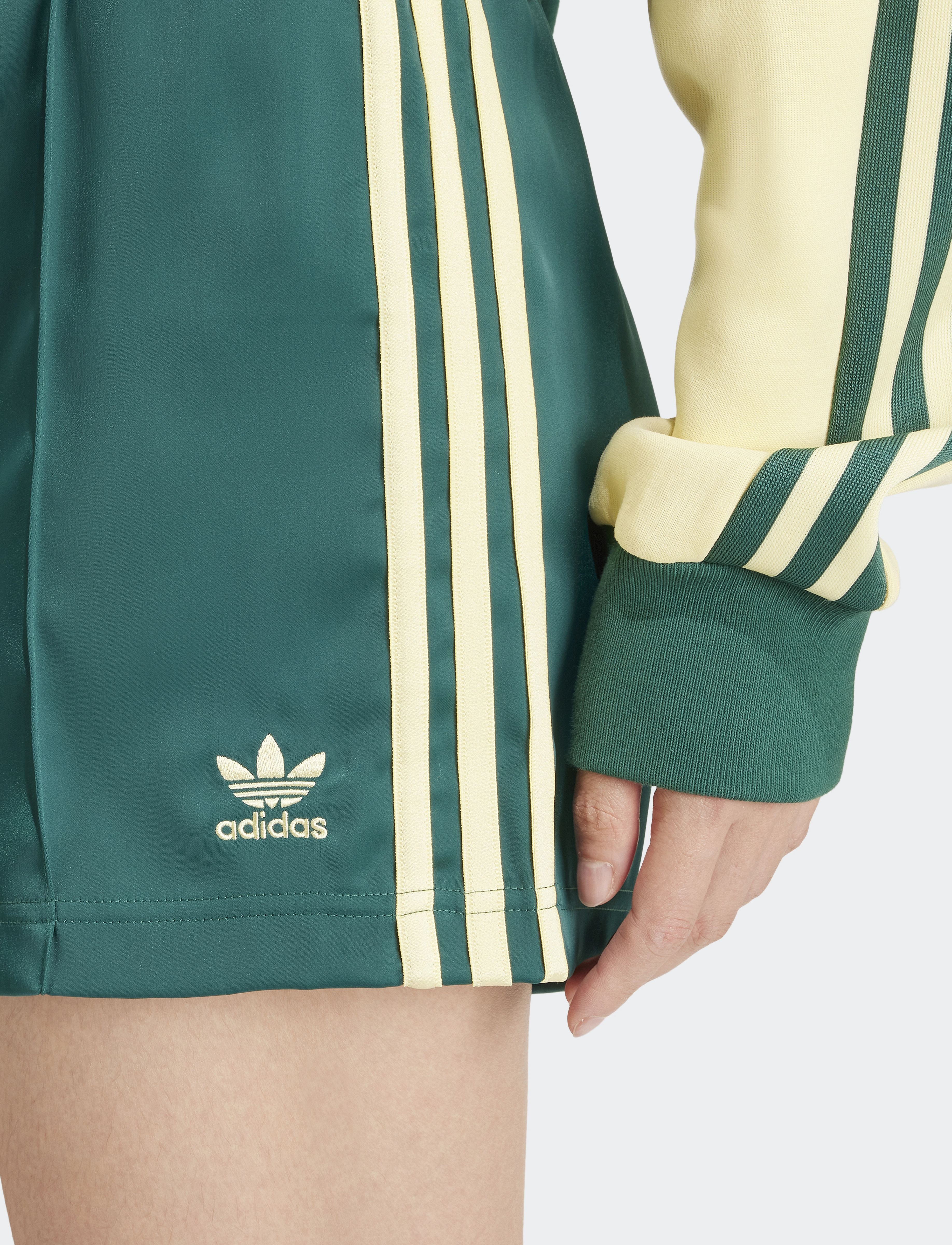 adidas Originals - 3S SATIN SHORT - cgreen - 5