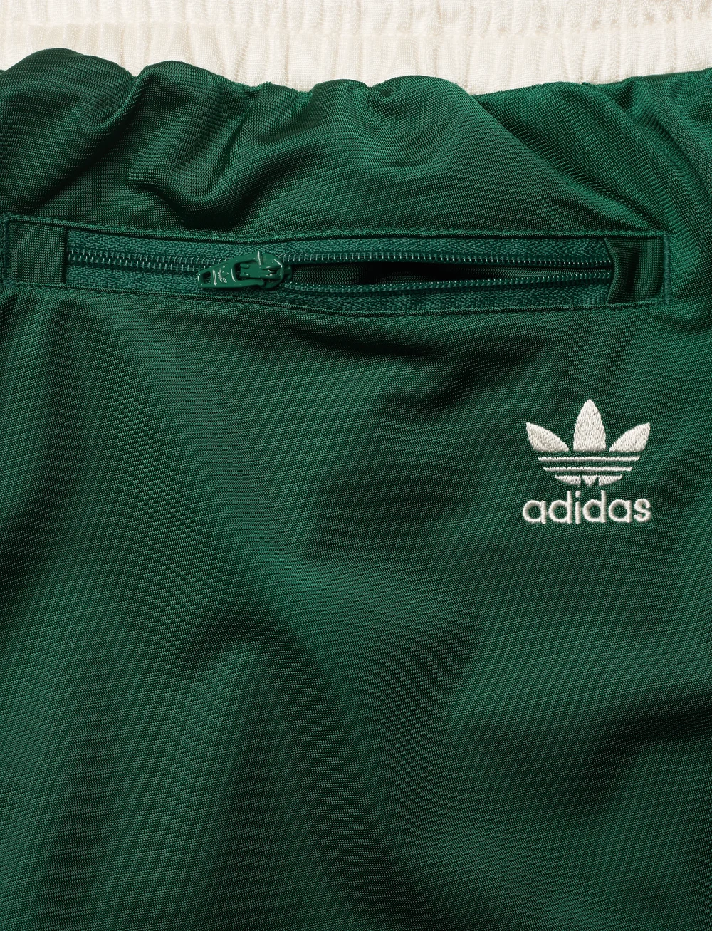 Adidas originals green 92 archive deals track pants