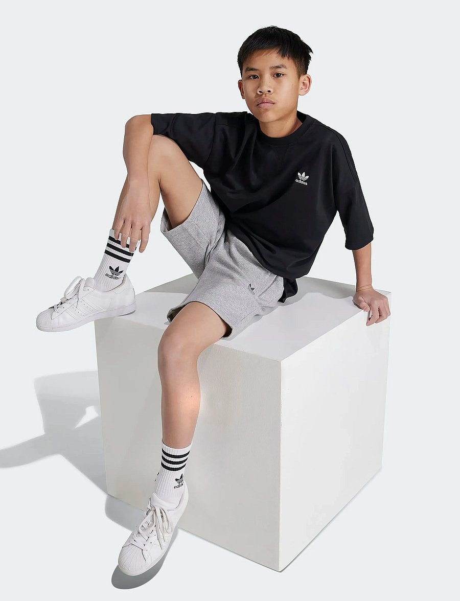 adidas Originals - TEE - kortermede t-skjorter - black - 0