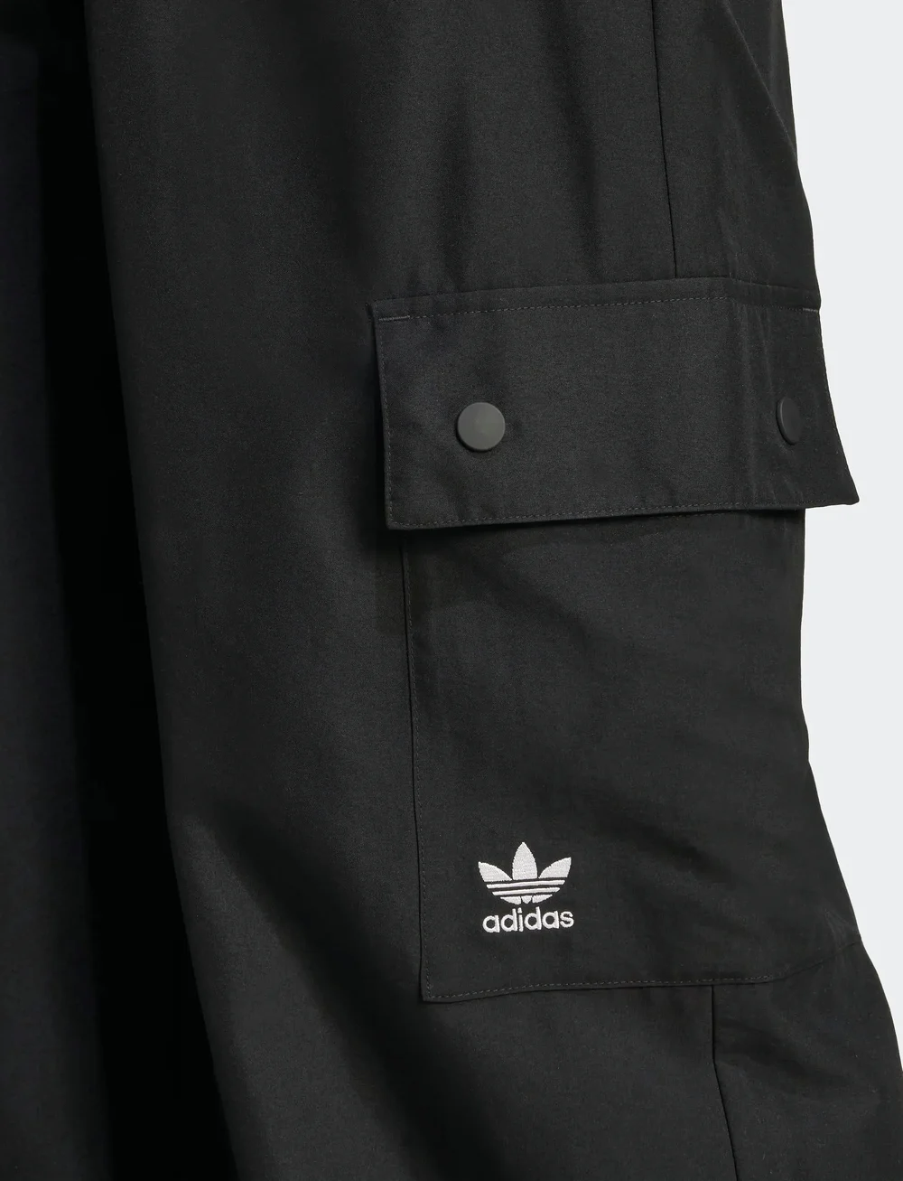 adidas Originals - ESS WOVEN CARGO - vabaajapüksid - black - 5
