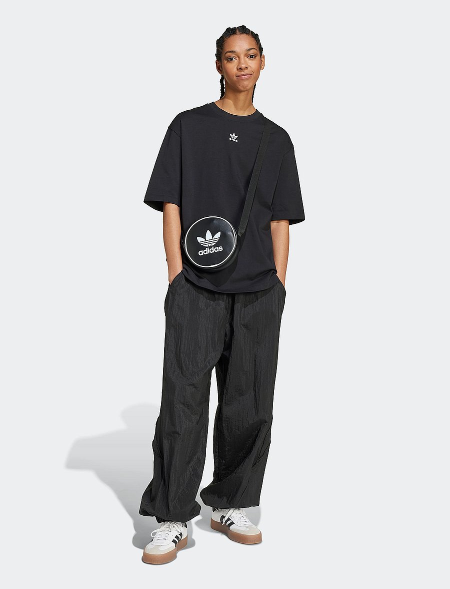 adidas Originals - ESS BOYFR TEE - t-shirts - black - 5
