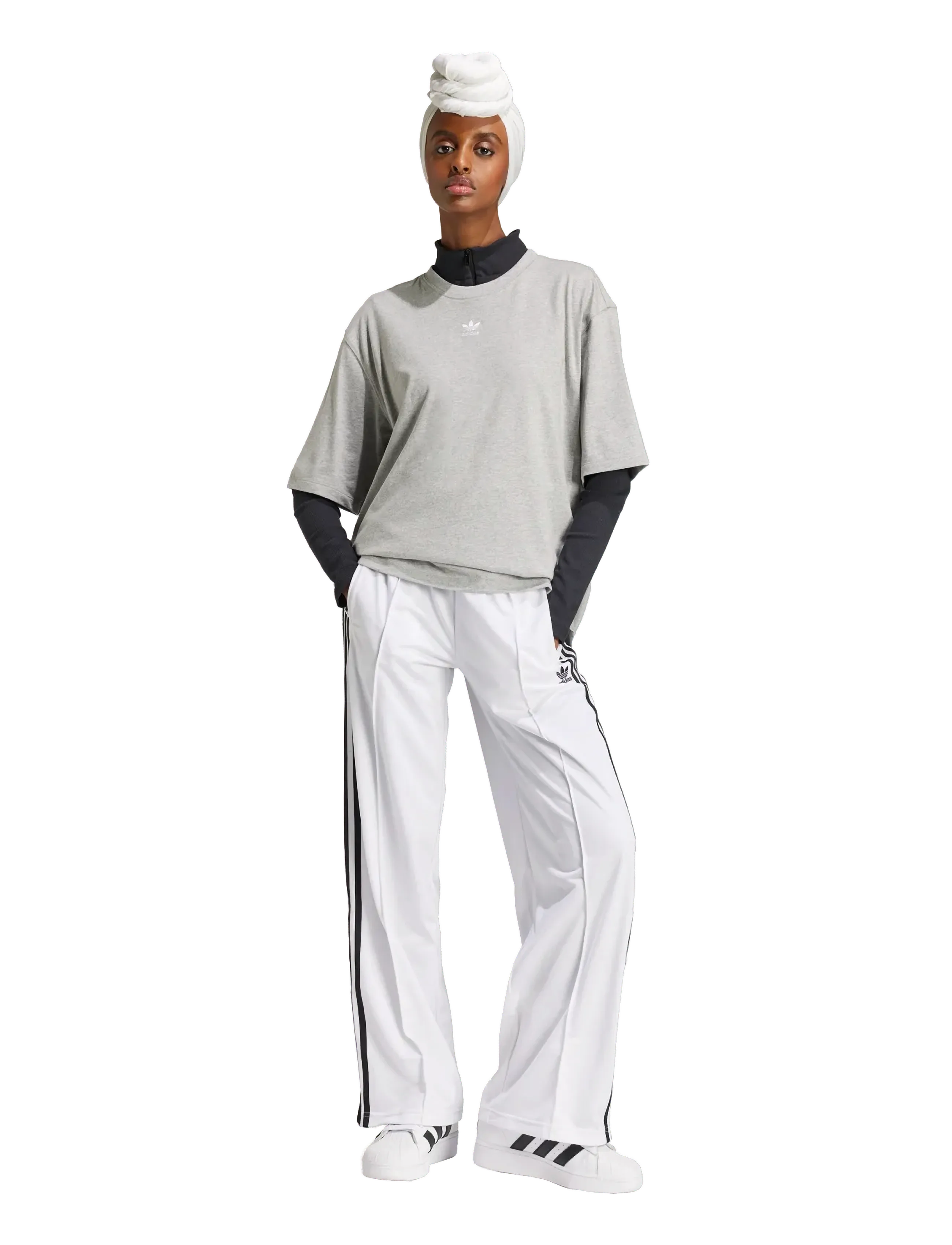adidas Originals - ESS BOYFR TEE - t-shirts - mgreyh - 2