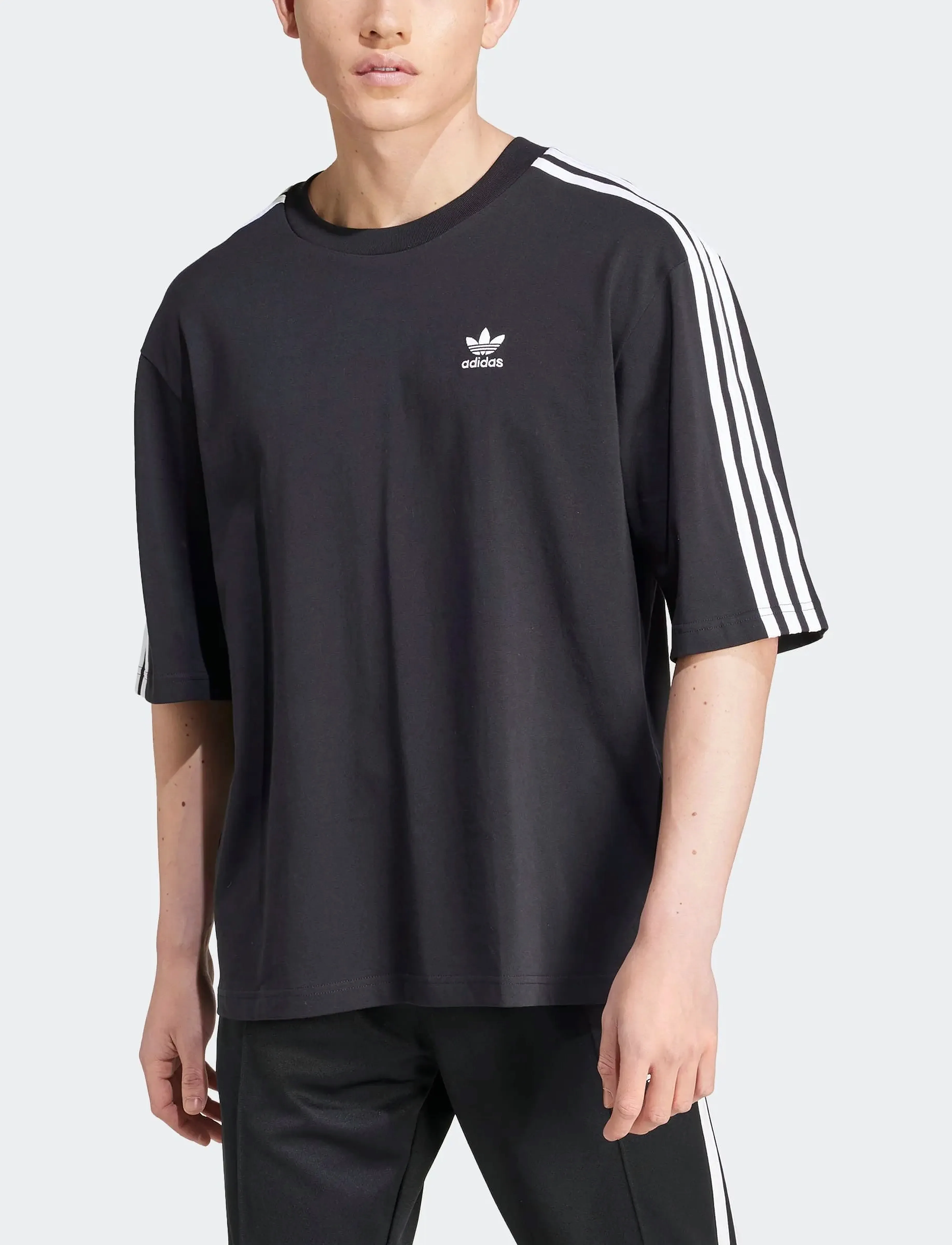 adidas Originals Oversize tee - Streetstyle - BLACK / black