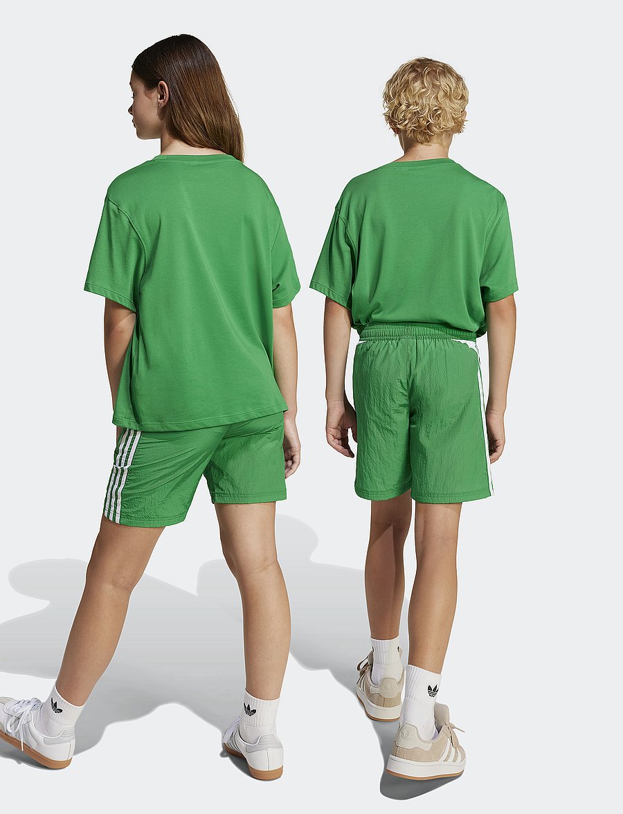 adidas Originals - WOVEN SHORT - shorts de sport - green - 3