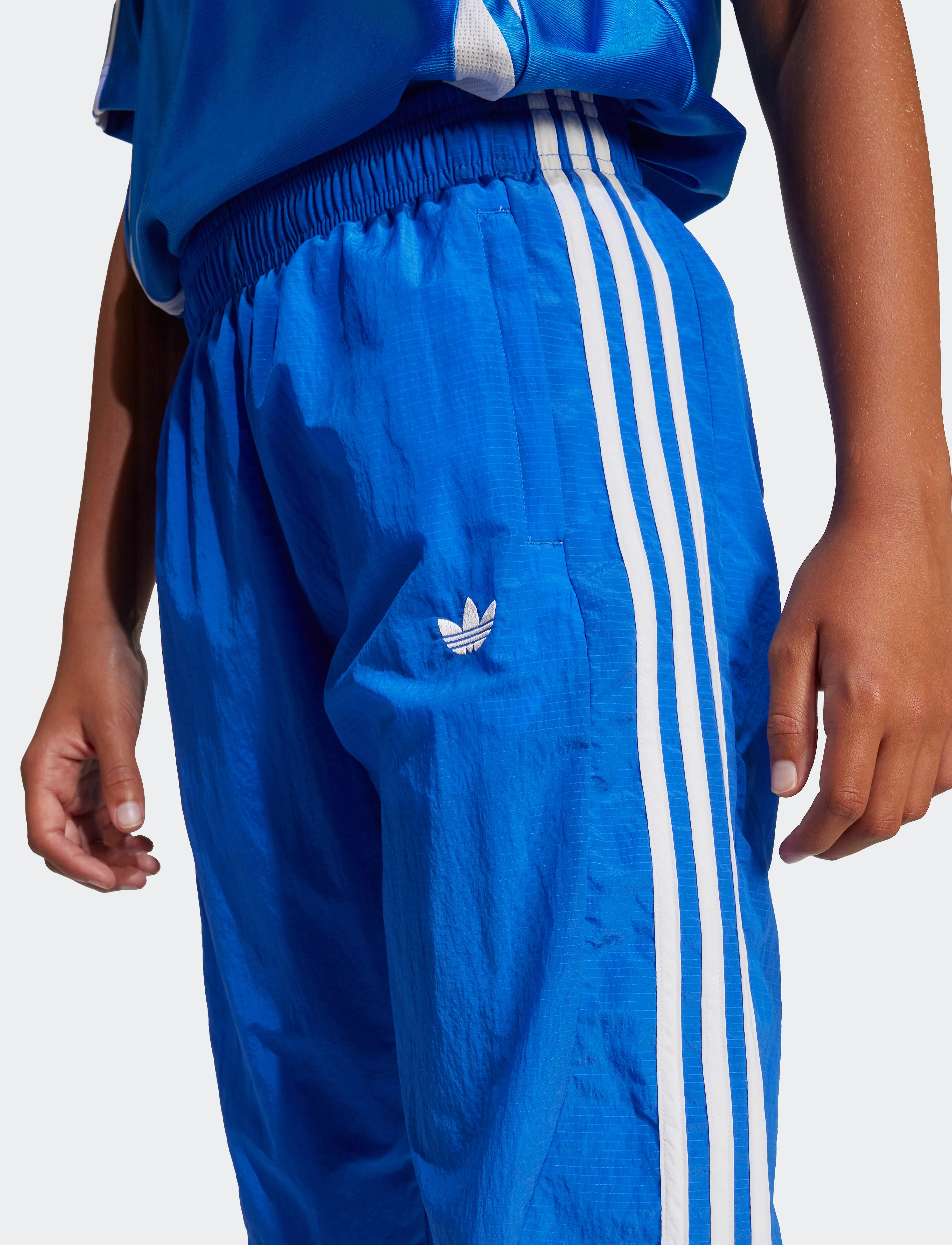 adidas Originals - WOVEN TRACKPANT - jogginghosen - blue - 3
