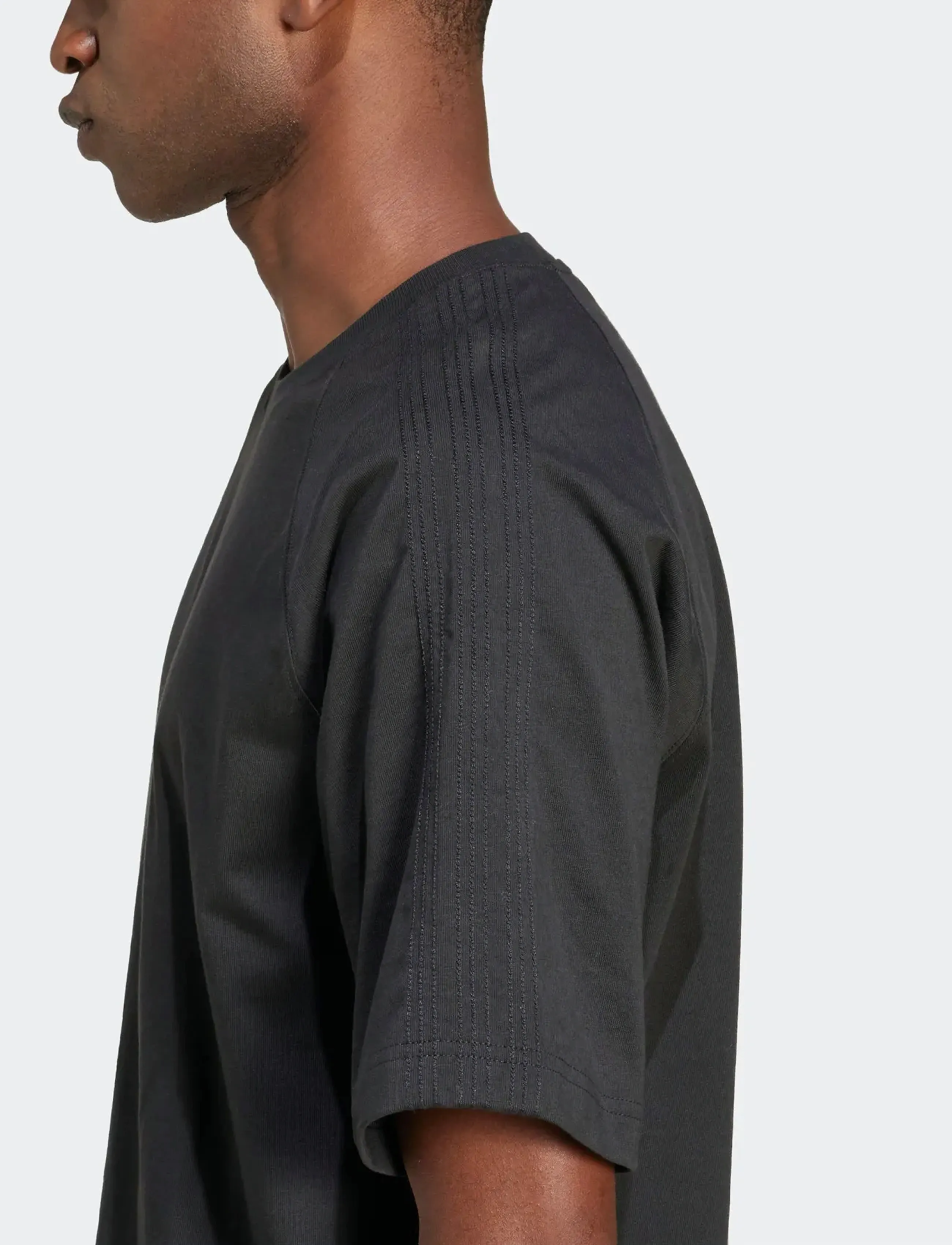 adidas Originals - P ESS TEE - tops & t-shirts - black - 4
