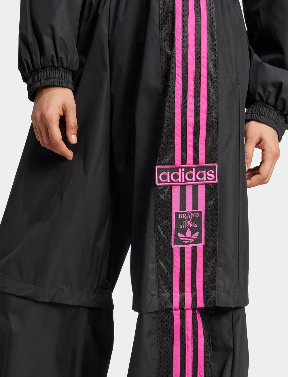 adidas Originals - WOVEN TRACKPANT - vabaajapüksid - black - 5