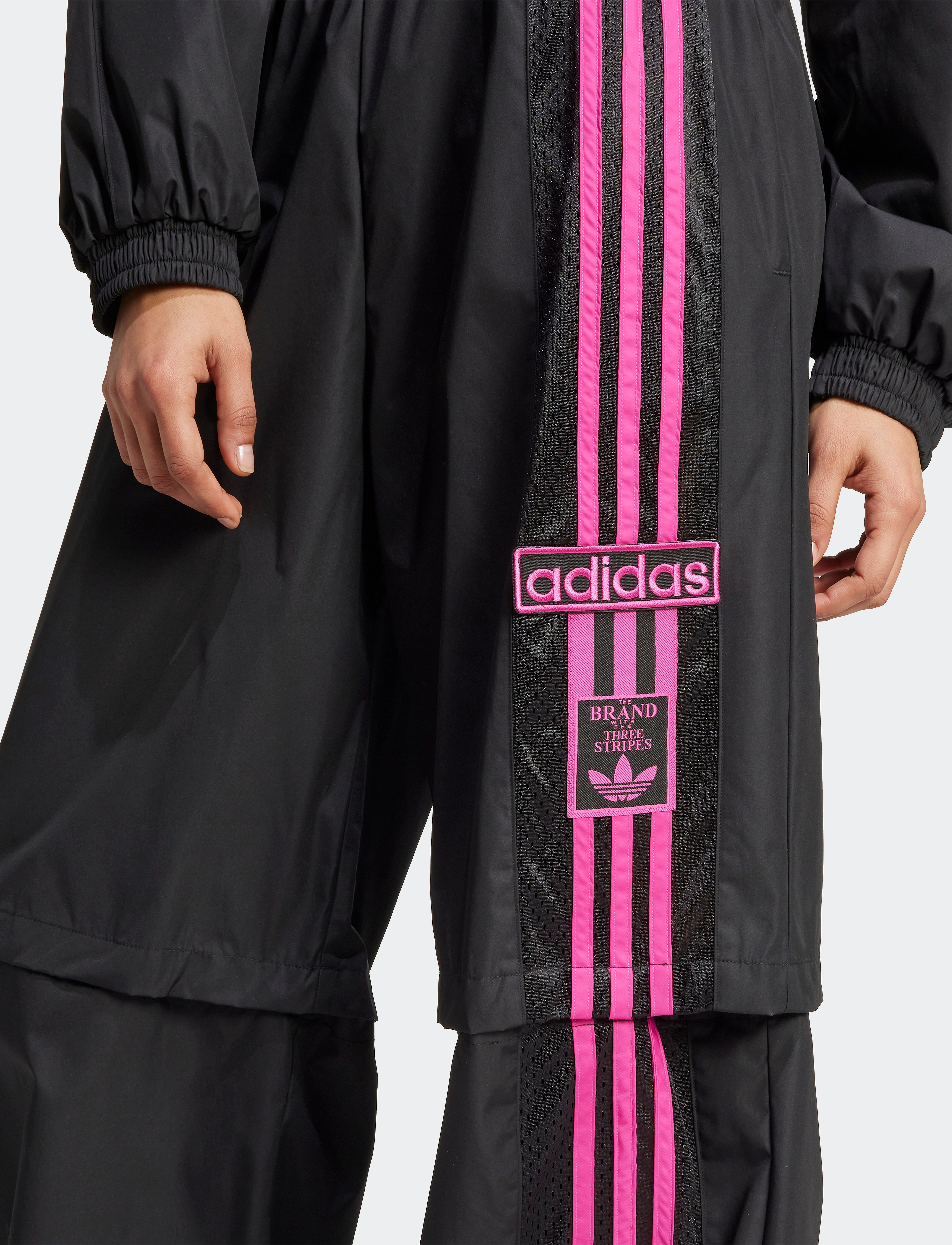 adidas Originals - WOVEN TRACKPANT - casual broeken - black - 5