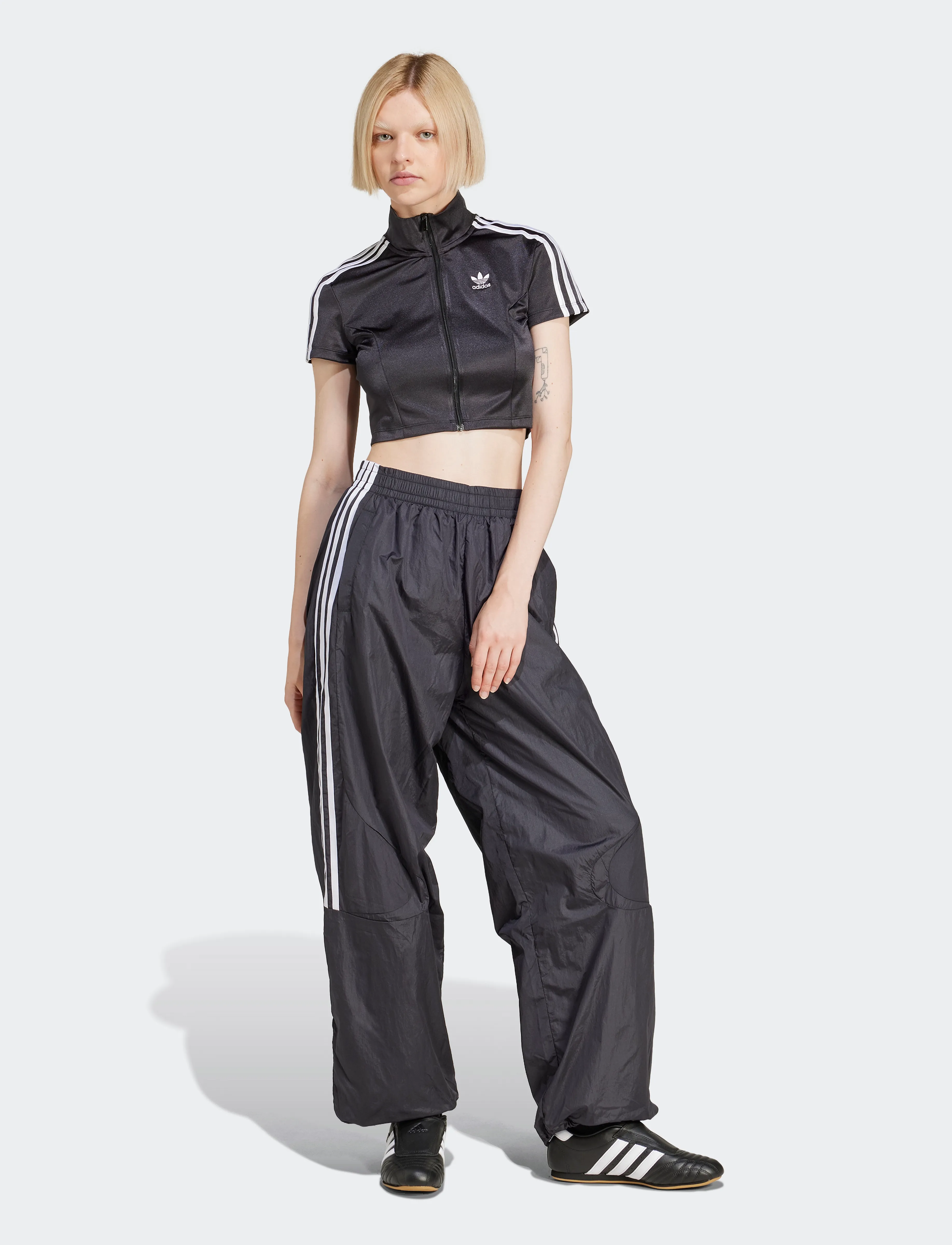 adidas Originals SHORTSLEEVE TT - T-shirts & Toppar - BLACK / black