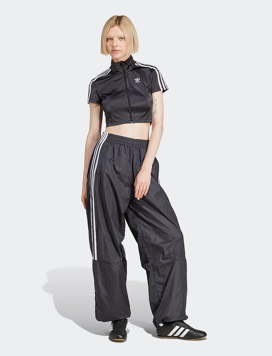 adidas Originals - SHORTSLEEVE TT - crop-tops - black - 0
