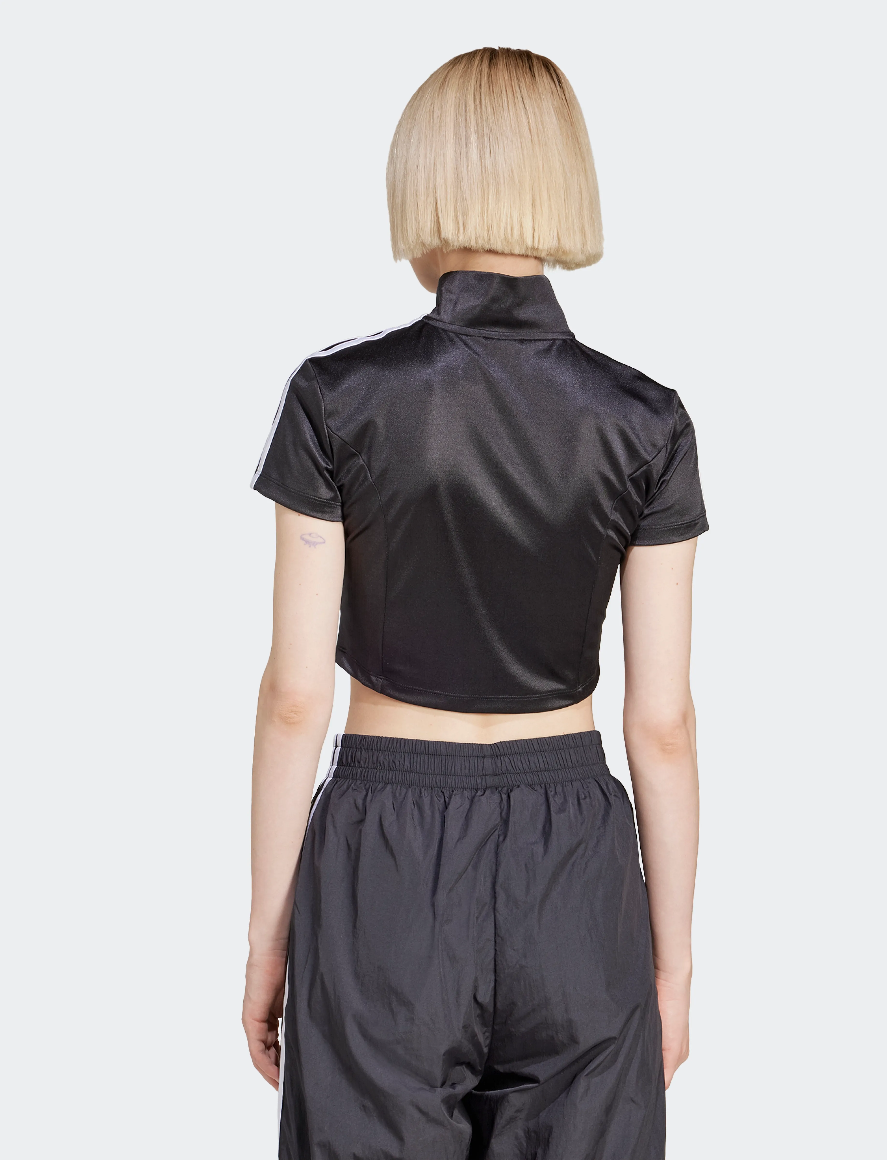 adidas Originals - SHORTSLEEVE TT - t-shirts - black - 2