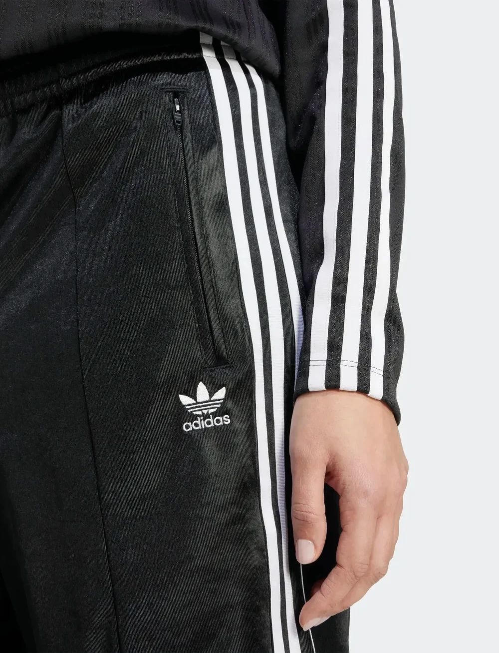 adidas Originals - FIREBIRD SHORT - freizeit shorts - black/white - 3