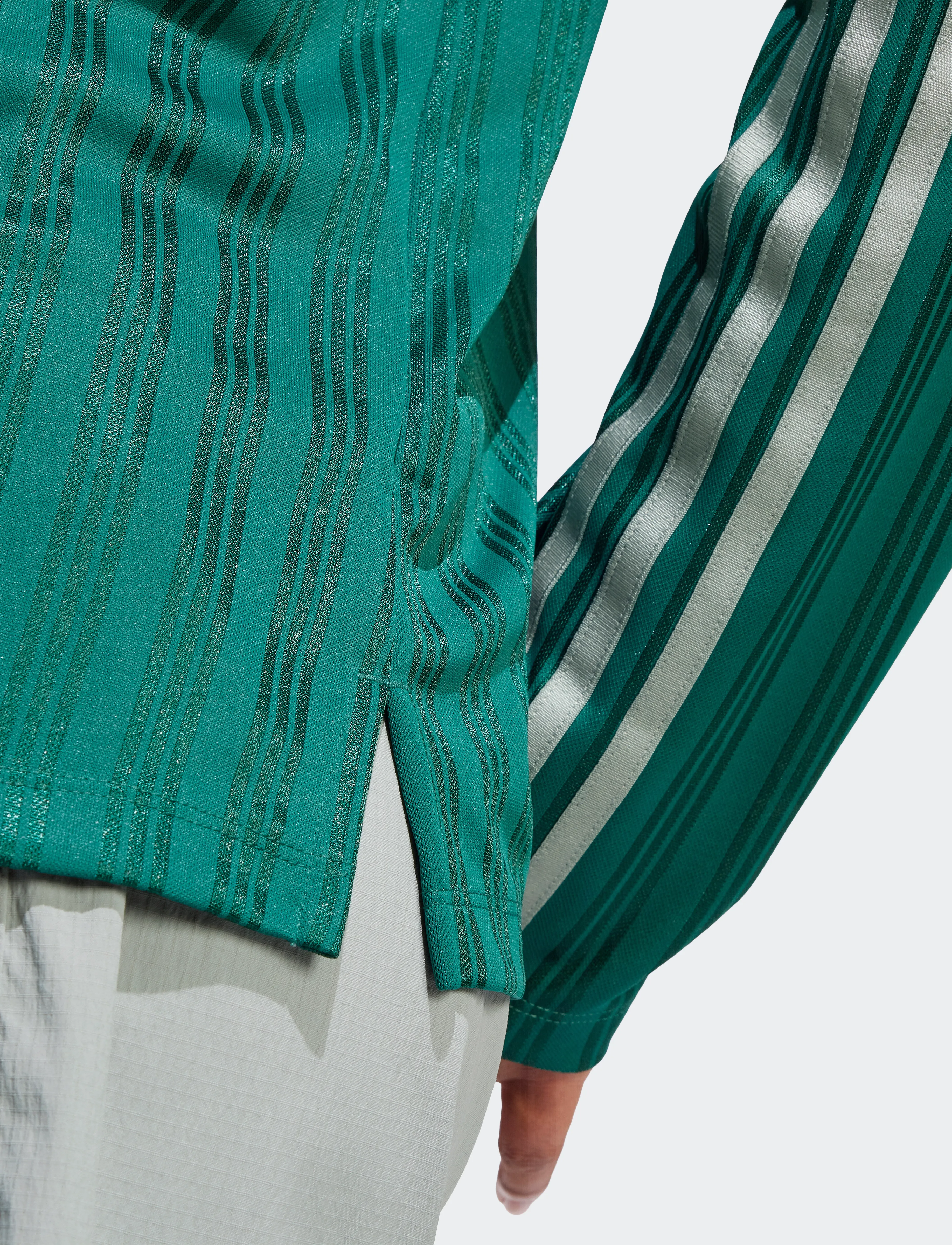 adidas Originals - V-NECK LS TEE - langarmshirts - cgreen - 5
