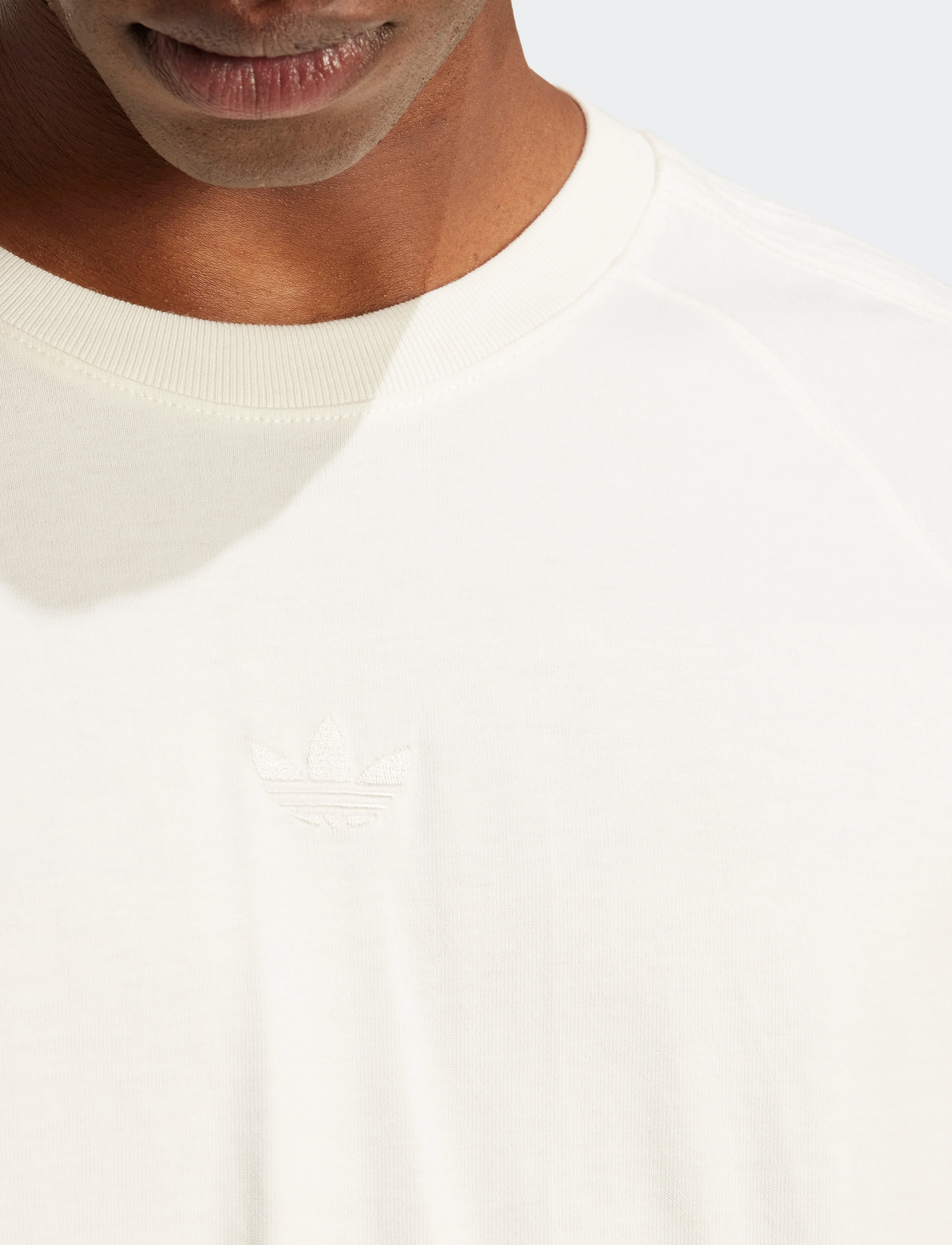 adidas Originals - P ESS TEE - tops & t-shirts - clowhi - 4