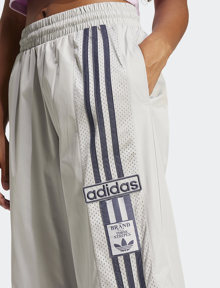 adidas Originals - WOVEN TRACKPANT - casual - gretwo - 4