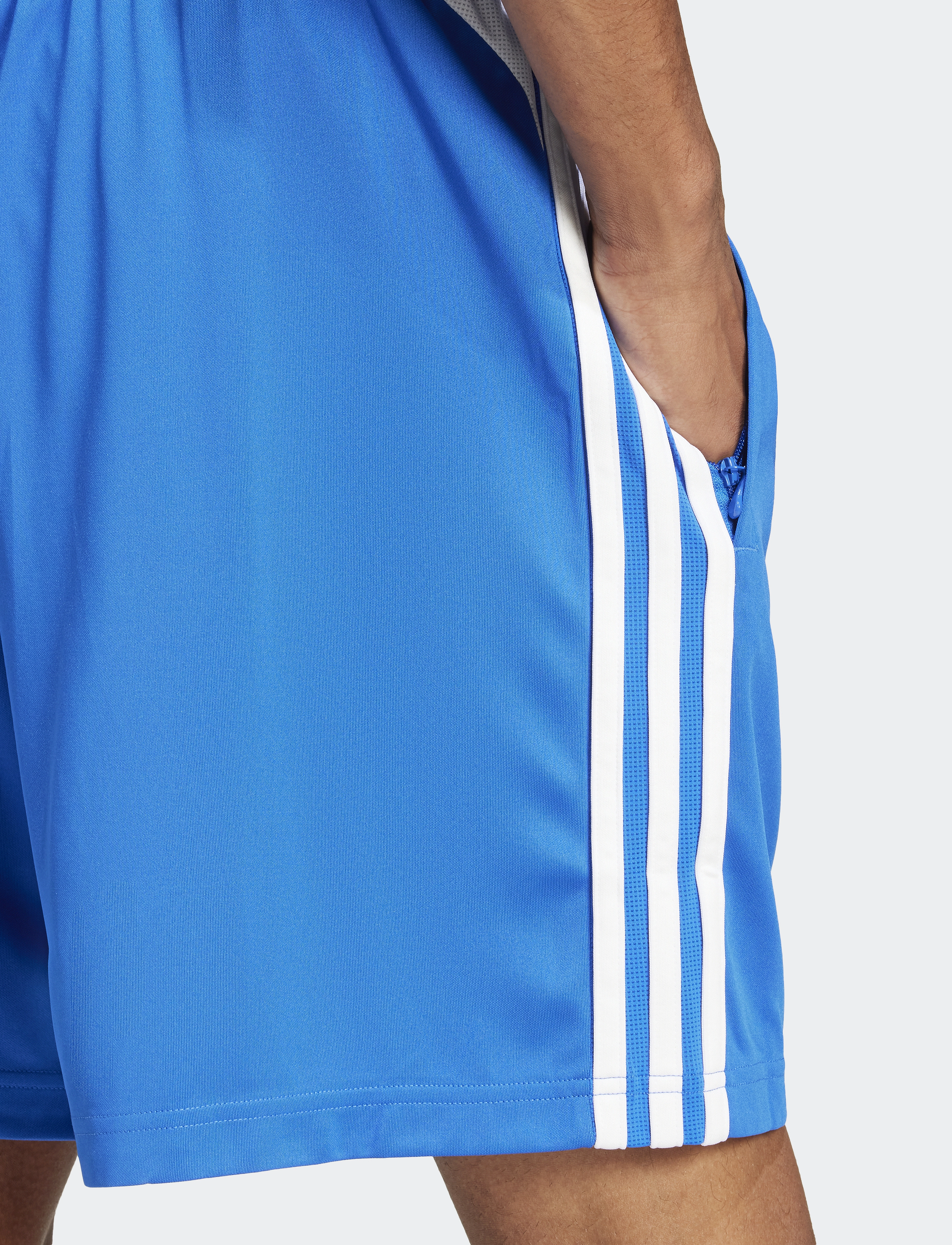 adidas Originals - TEAMGEIST SHO - shorts décontractés - blue/white - 5
