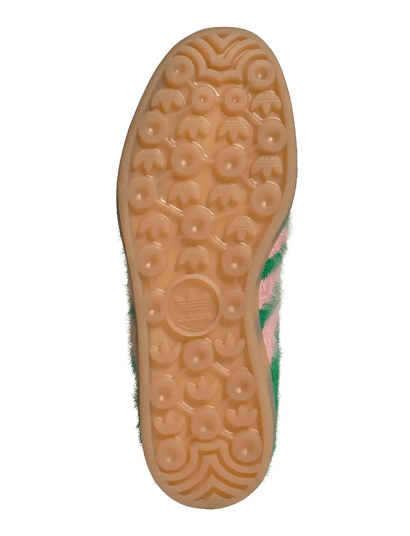 adidas Originals - GAZELLE INDOOR W - lave sneakers - green/glopnk/gum3 - 5