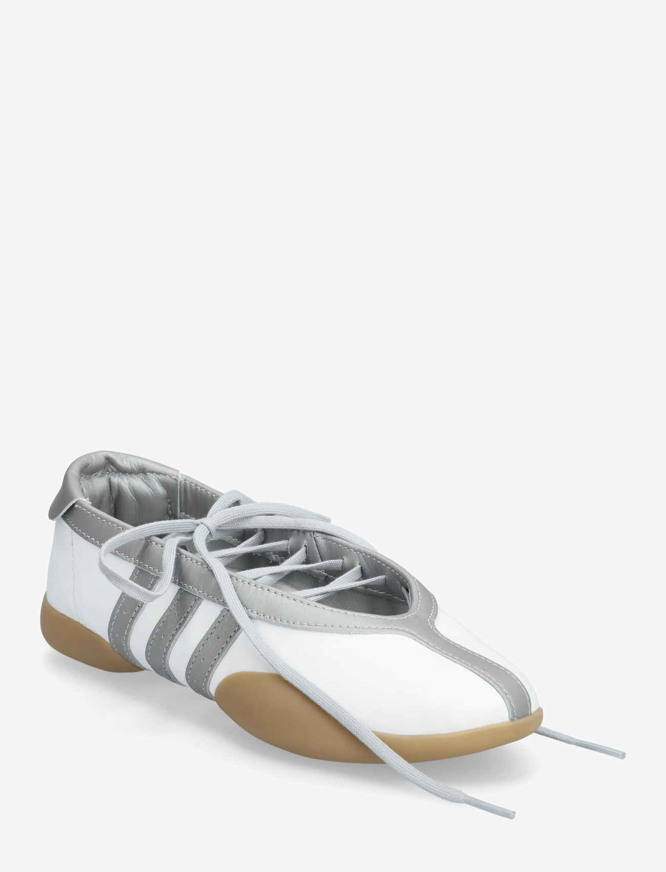 adidas Originals - TAEKWONDO MEI BALLET W - low top sneakers - ftwwht/silvmt/gum3 - 0