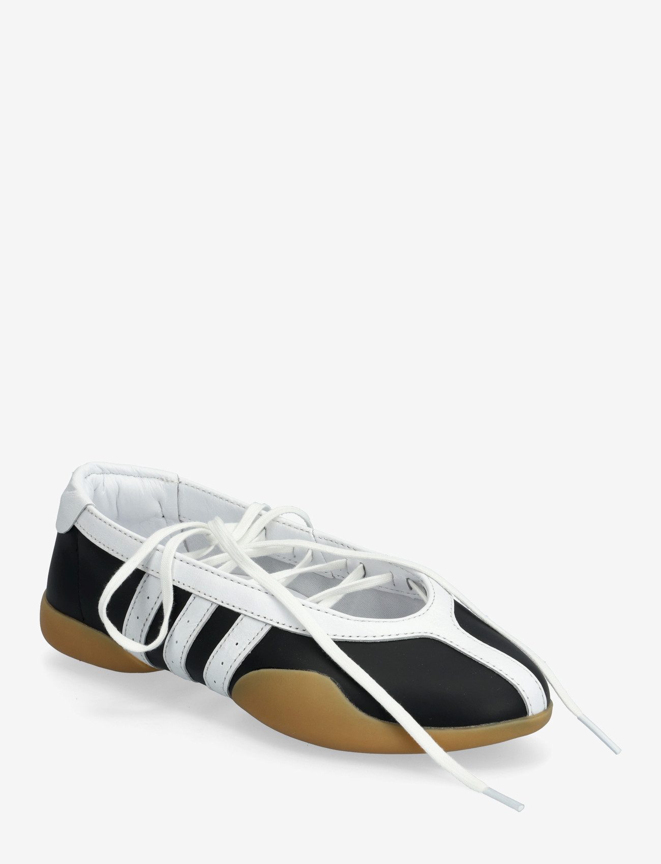 adidas Originals - TAEKWONDO MEI BALLET W - sandaalid ja sussid - cblack/ftwwht/gum3 - 0