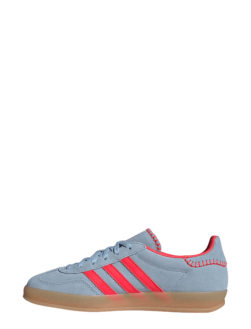 adidas Originals - GAZELLE INDOOR W - låga sneakers - lucred/clesky/lucred - 2