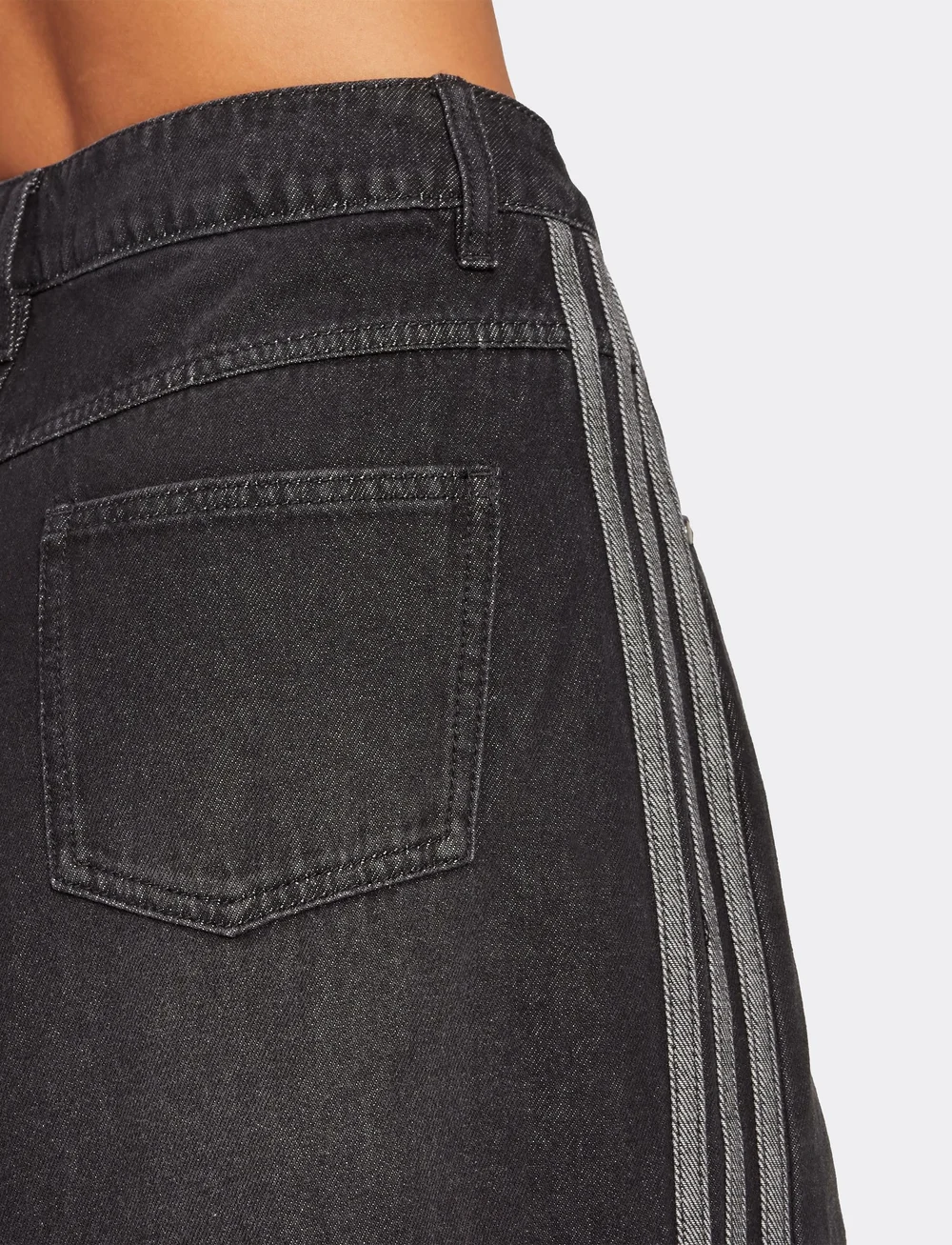adidas Originals - DENIM WIDE PANT - vabaajapüksid - black - 3
