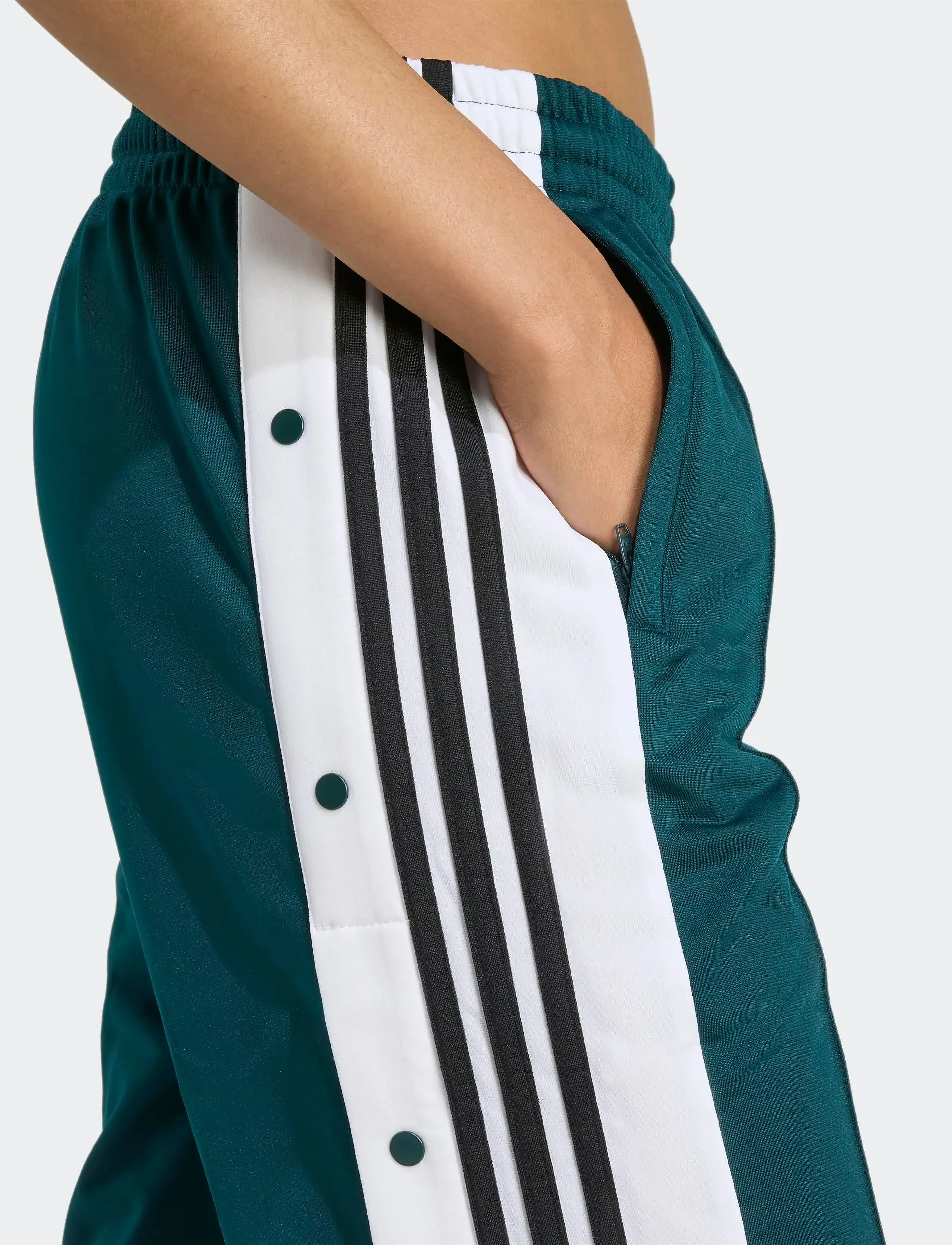 adidas Originals - ADIBREAK PT - pantalon training - aurivy/black - 4