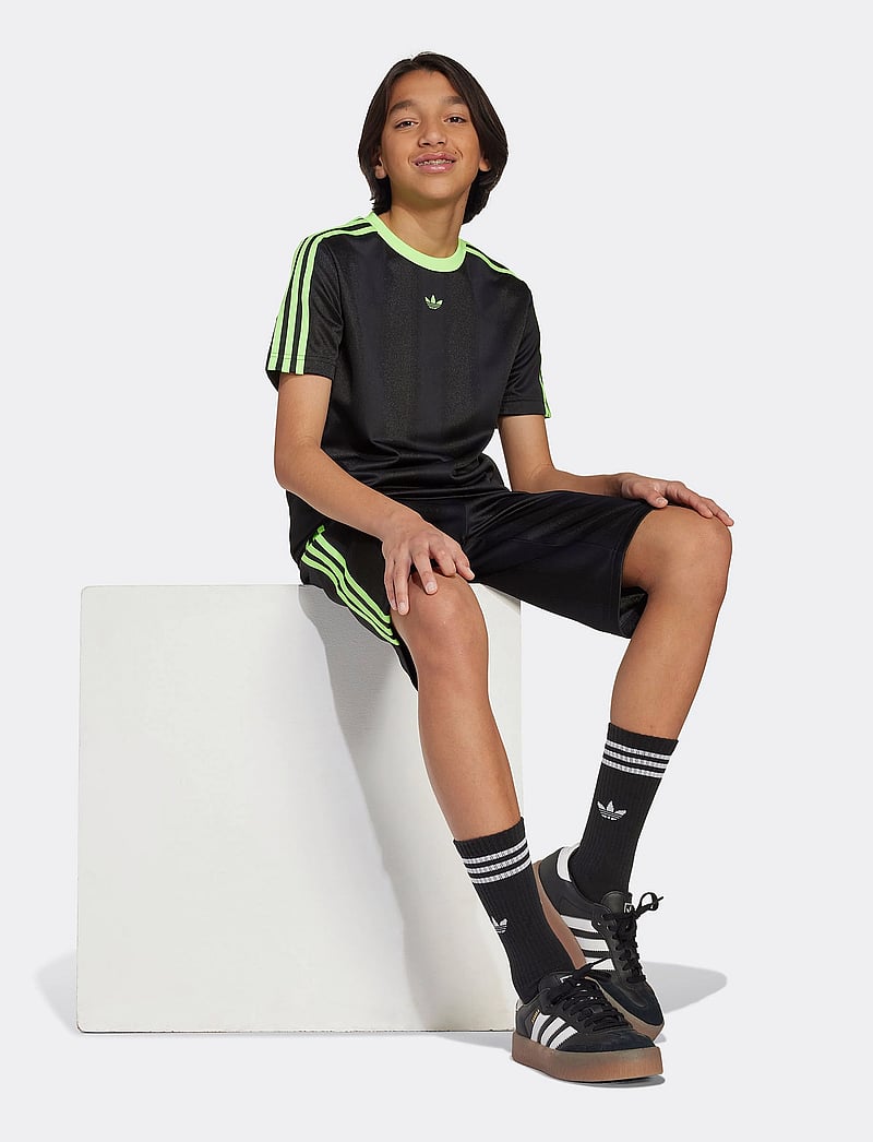 adidas Originals - TEE - lühikeste varrukatega t-särgid - black/siggnr - 4