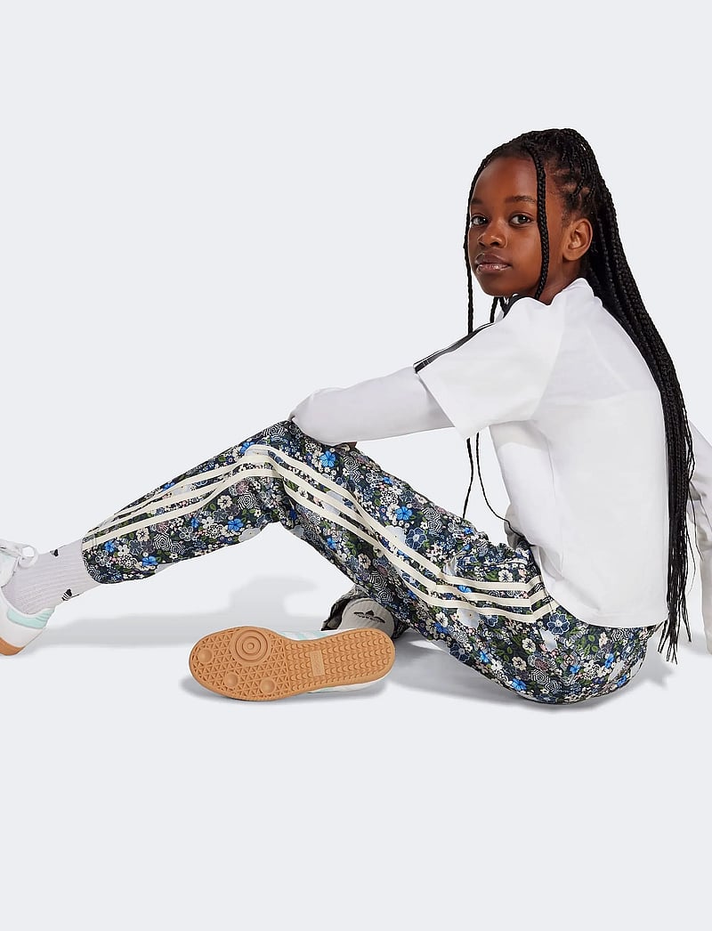 adidas Originals - FIREBIRD TP - sportiska stila bikses - nindig/multco - 4