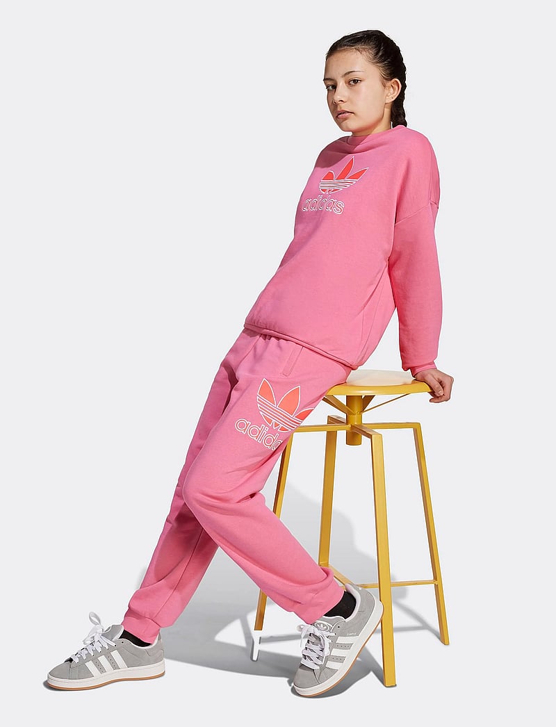 adidas Originals - TREFOIL CREW - sweatshirts - pnkfus/lucred - 3