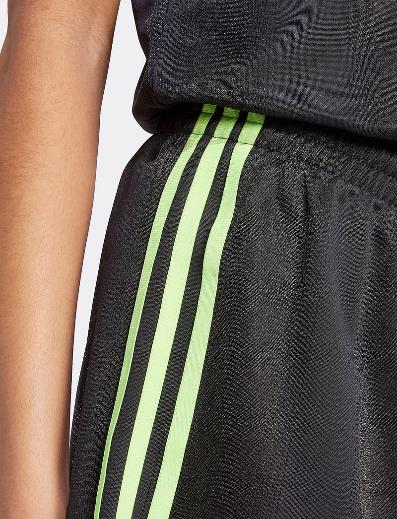 adidas Originals - JACQUARD SHORTS - hosen - black/siggnr - 2