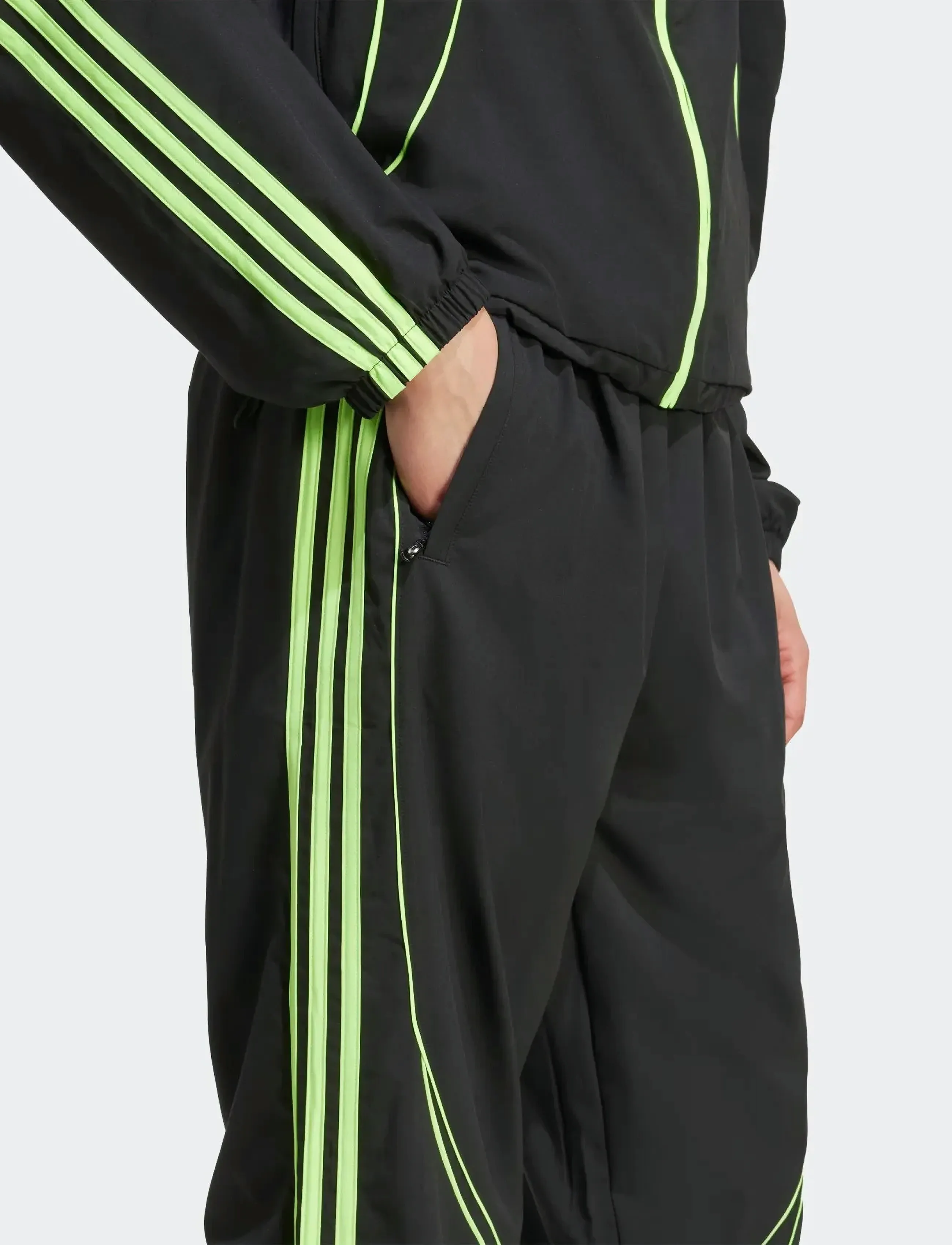 adidas Originals - TEAMGEIST TP - spordipüksid - black/siggnr - 3