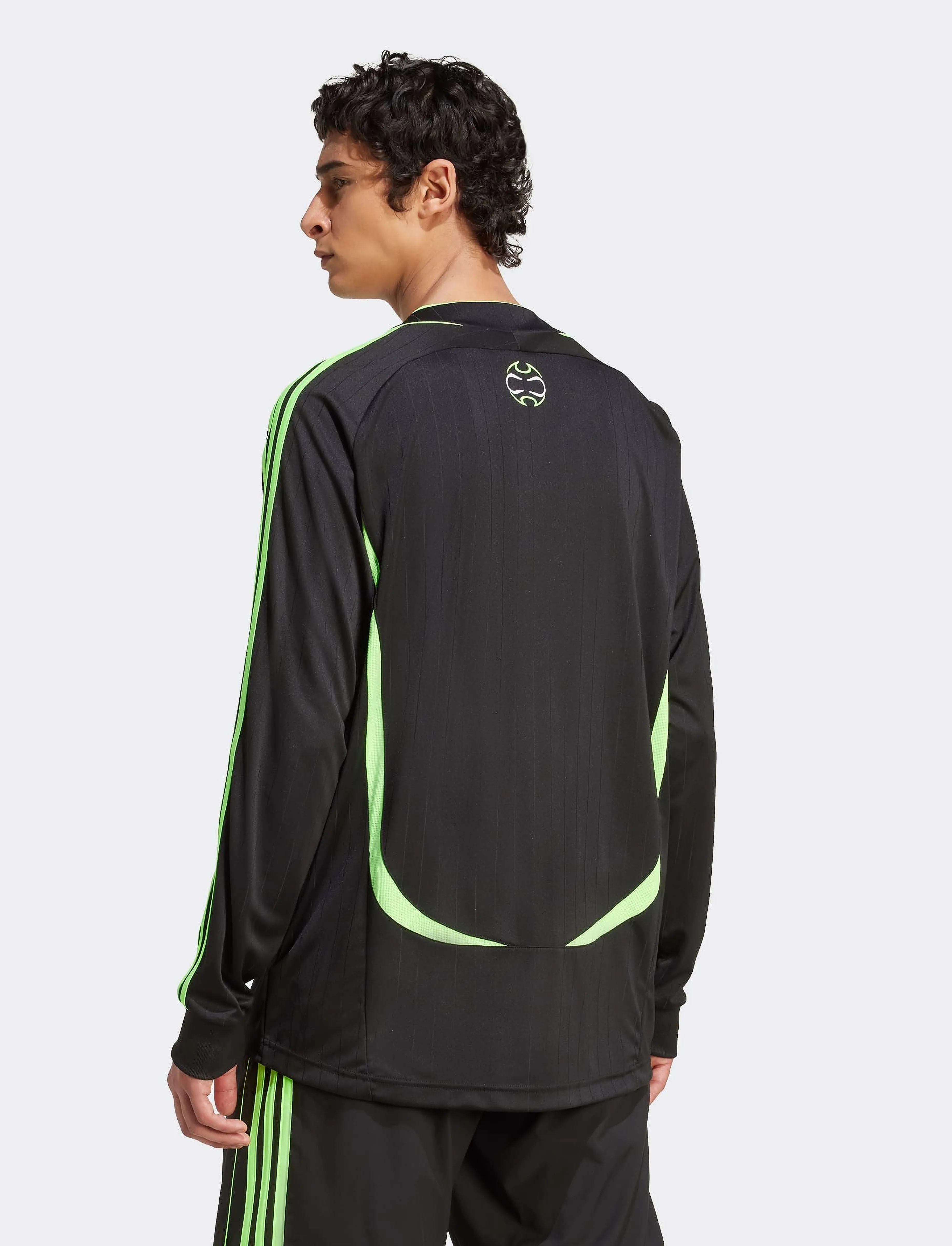 adidas Originals - TEAMGEIST LS - pikkade varrukatega alussärgid - black/siggnr - 4