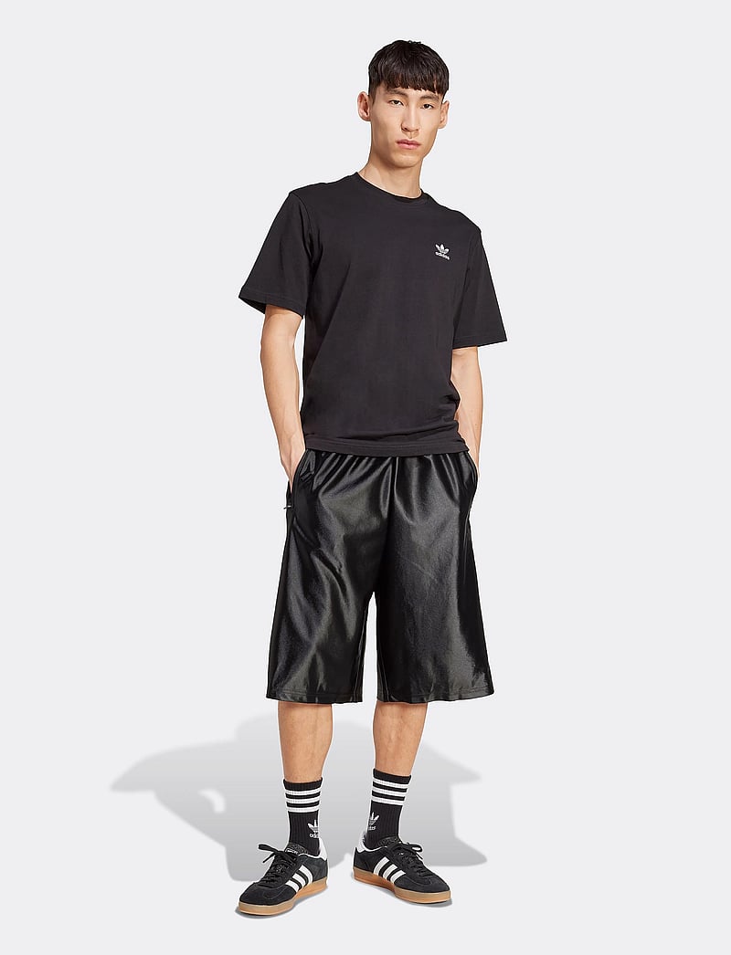 adidas Originals - FIREBIRD SHORT - black/black - 3