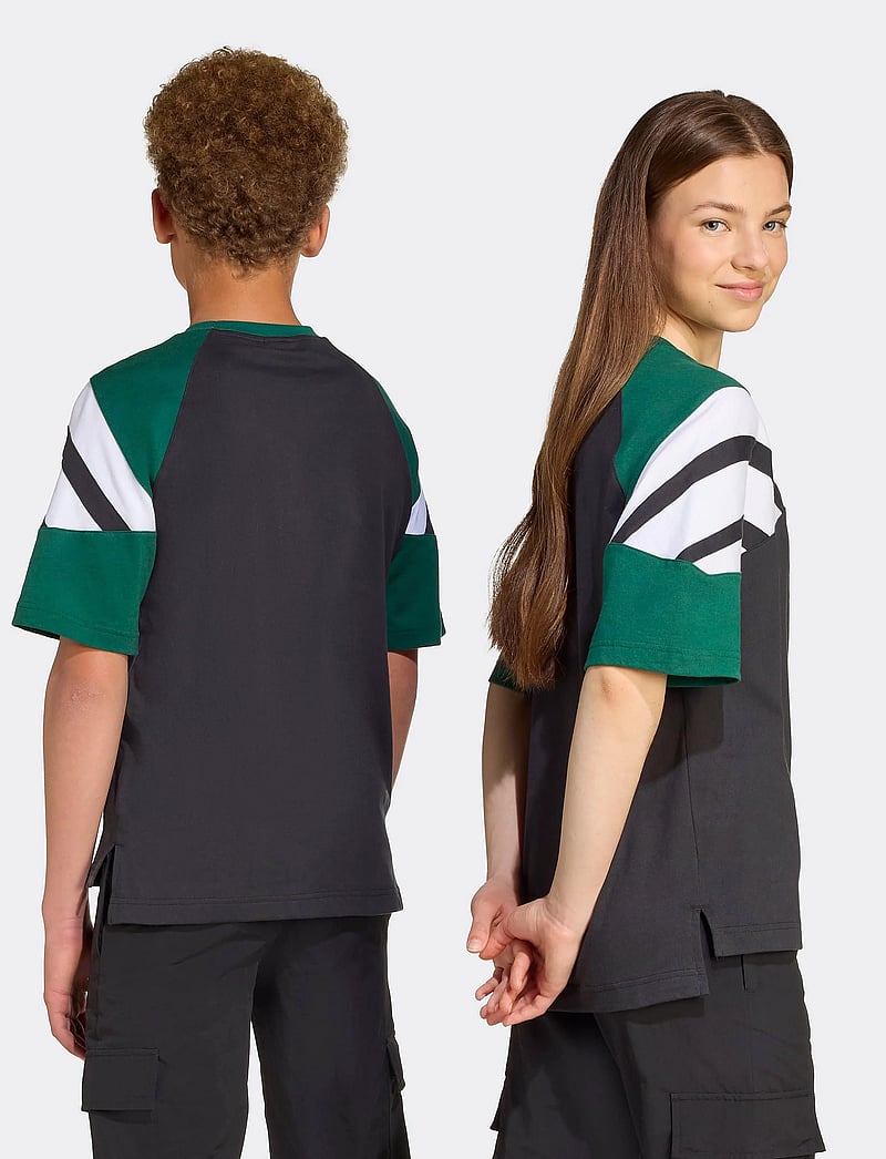 adidas Originals - OH WOVEN CARGO - sportiska stila bikses - black/white - 4