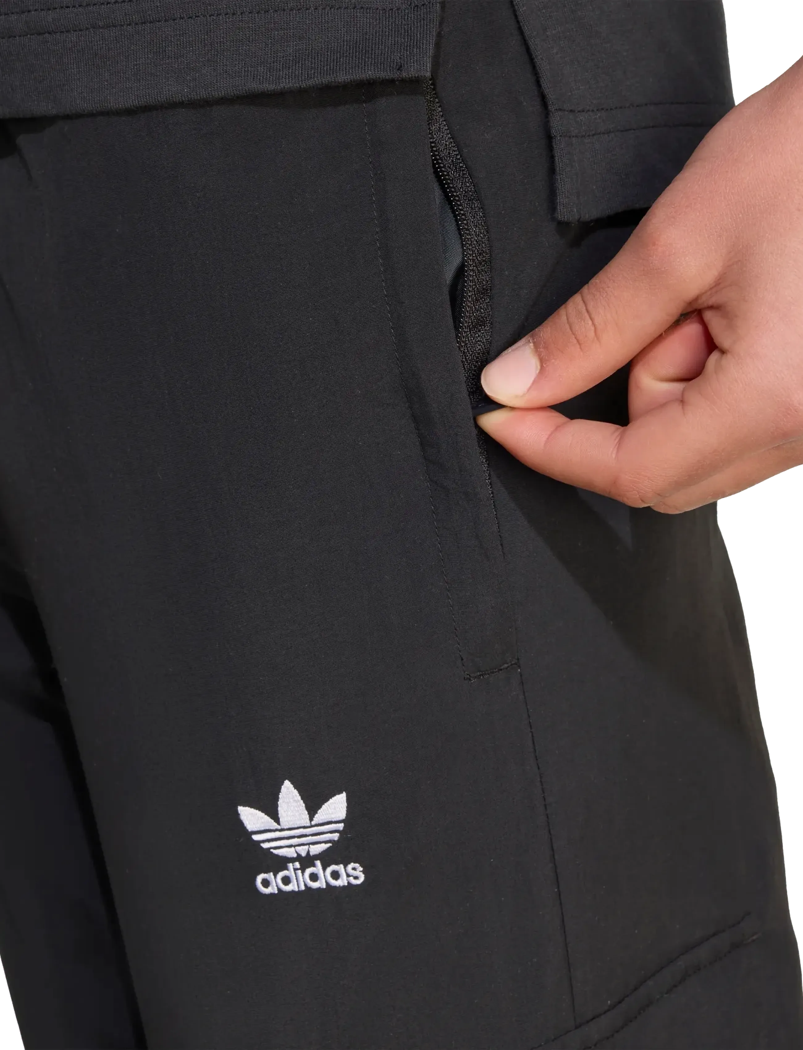 adidas Originals - OH WOVEN CARGO - jogginghosen - black/white - 5