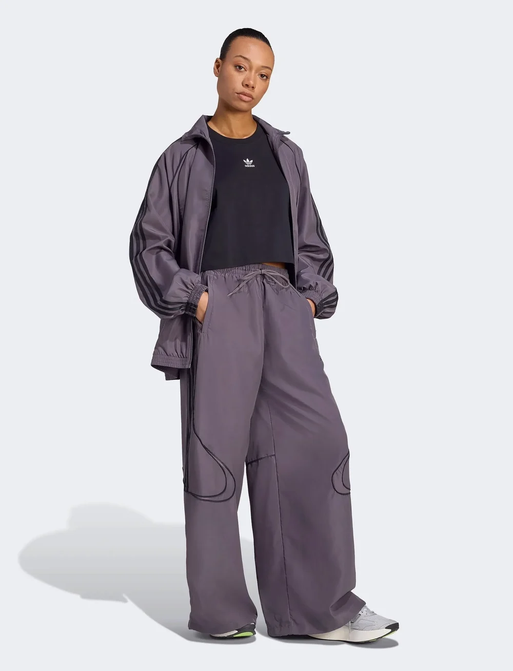 adidas Originals - TEAMGEIST TP - vabaajapüksid - grestr/black - 0
