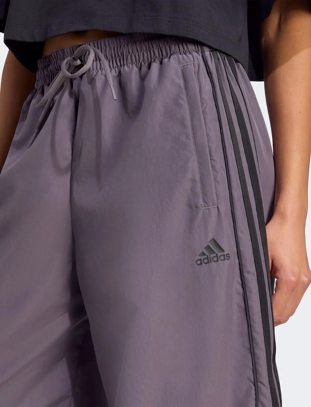 adidas Originals - TEAMGEIST TP - vabaajapüksid - grestr/black - 2