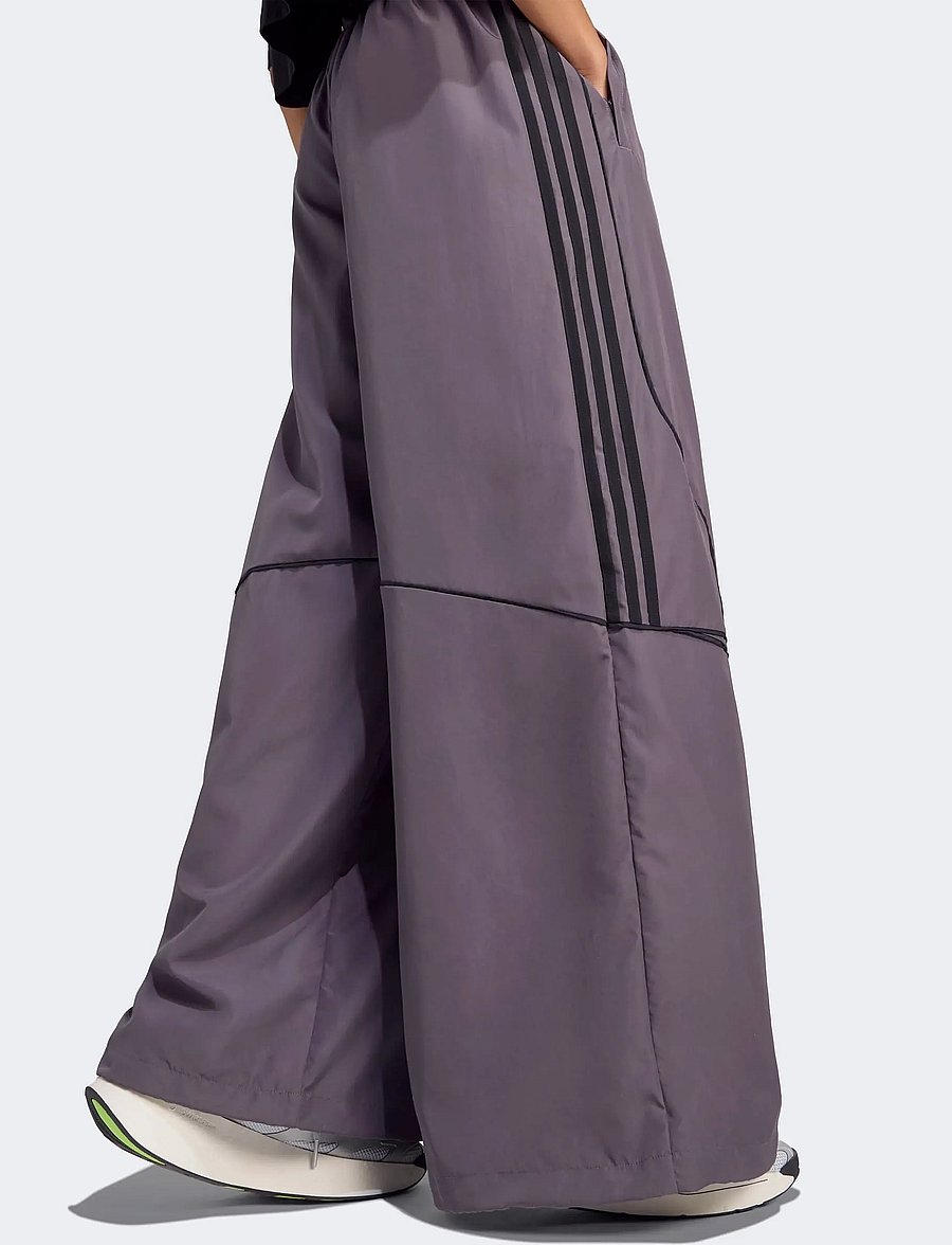adidas Originals - TEAMGEIST TP - grestr/black - 4