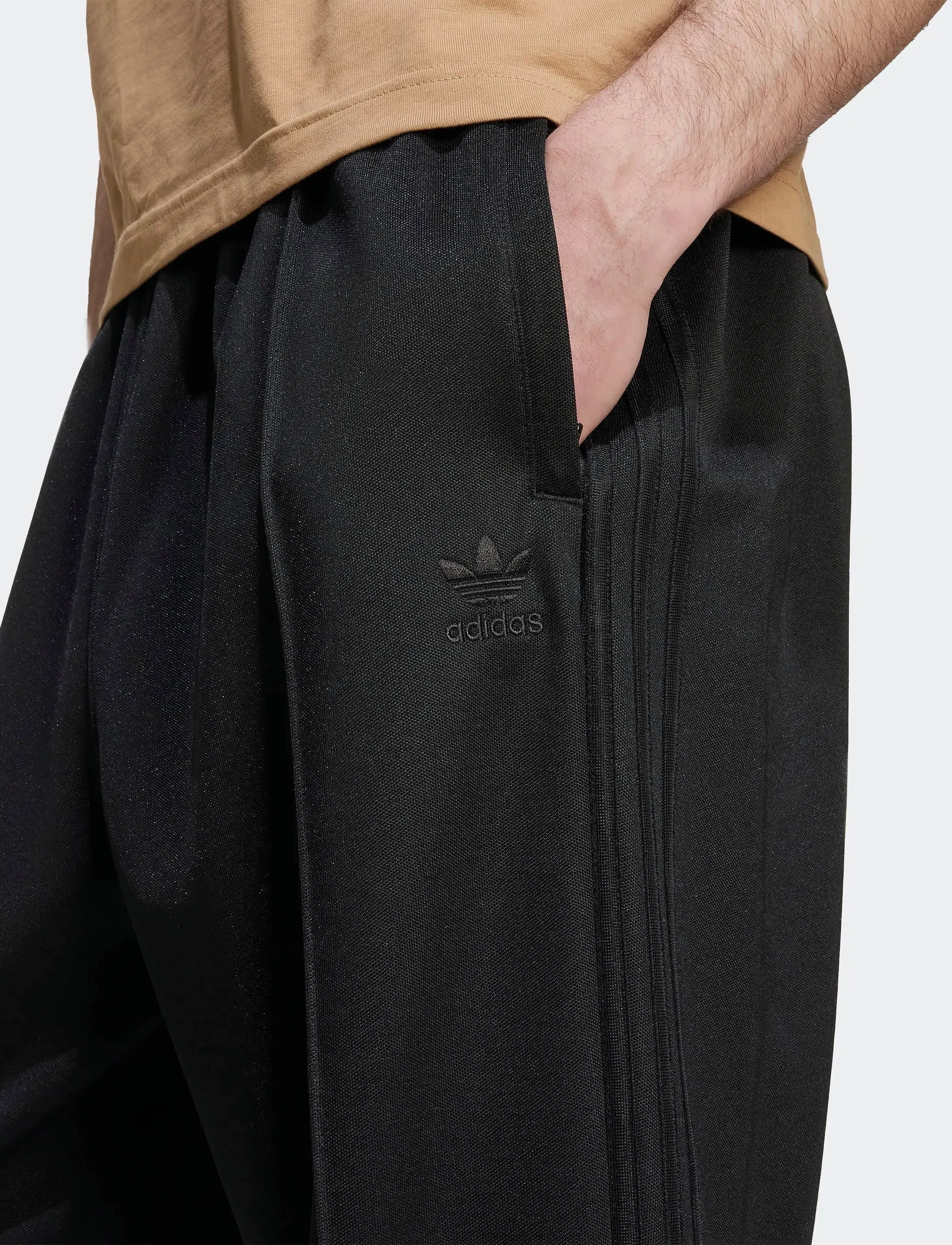 adidas Originals - BAGGY TP - sporta bikses - black/black - 2