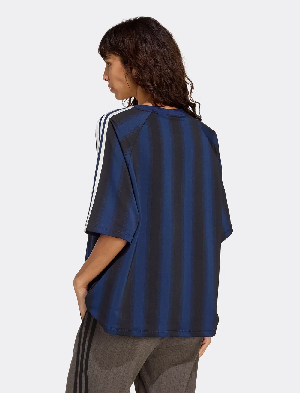 adidas Originals - LINEAR TEE - jalkapallopaidat - nindig - 5