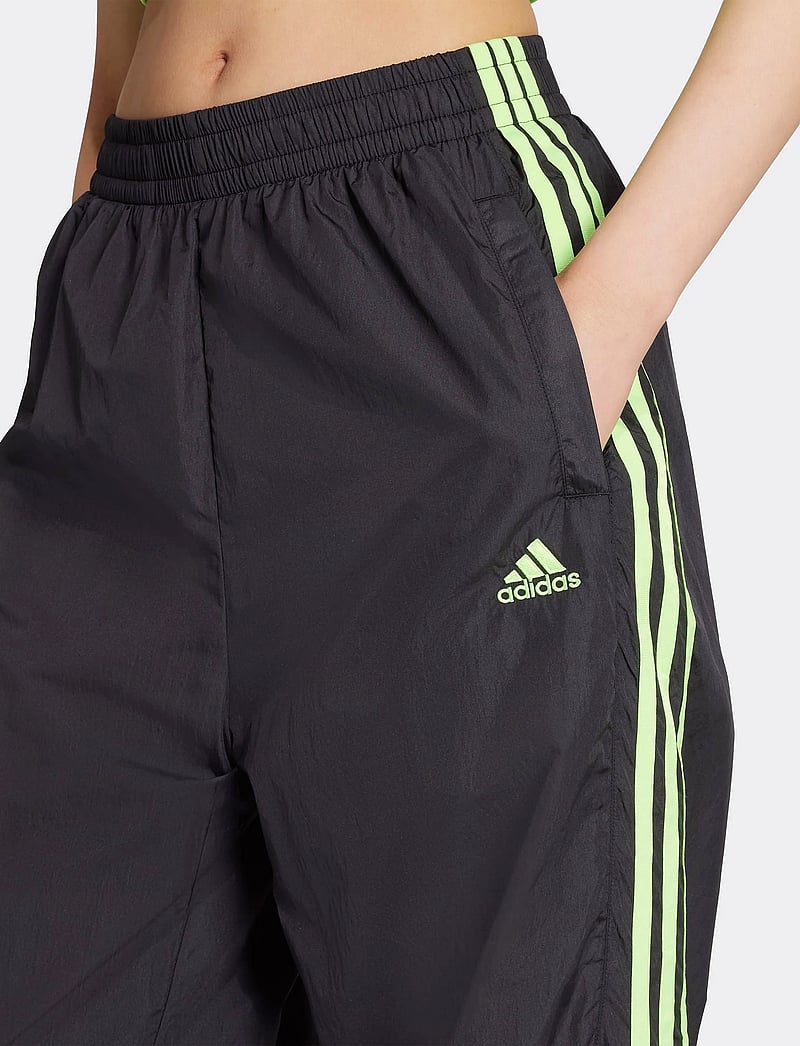 adidas Originals - TEAMGEIST TP - joggingbukser - black - 5